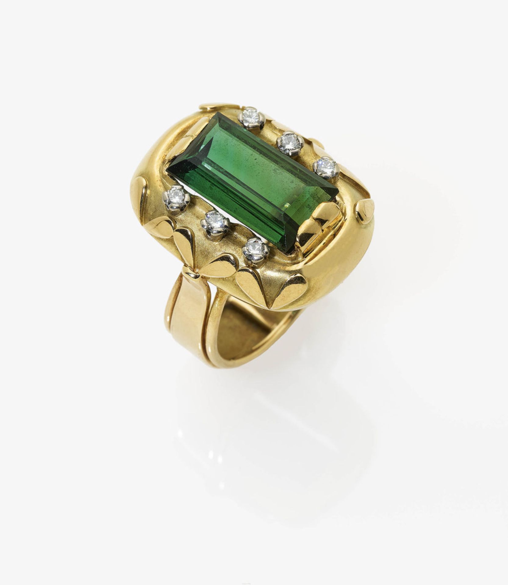 A Tourmaline and Diamond Ring - Bild 2 aus 2