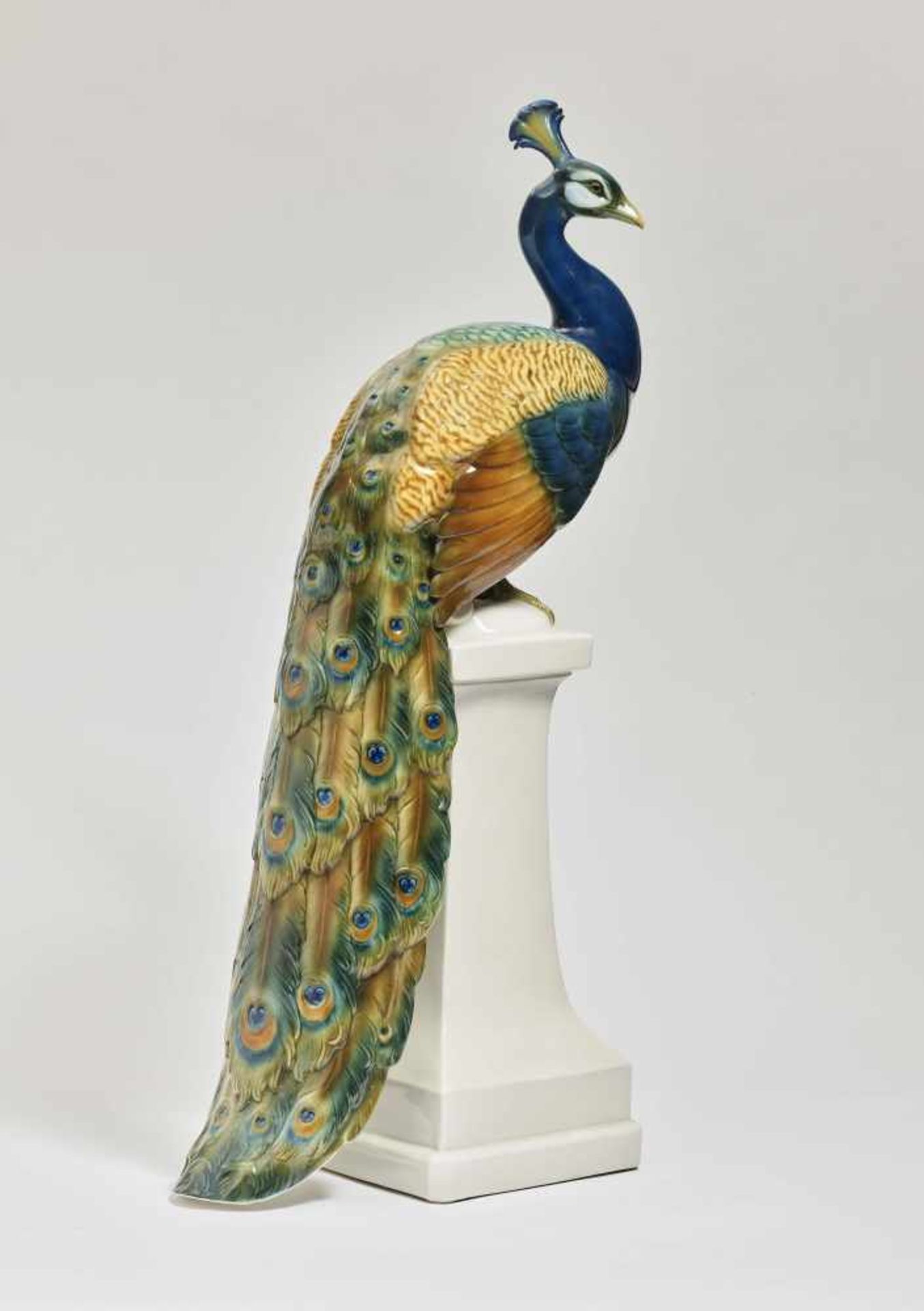 "Pfau"Schwarzburger Werkstätten für Porzellankunst, Edmund Sode, 1918 Porzellan, farbige