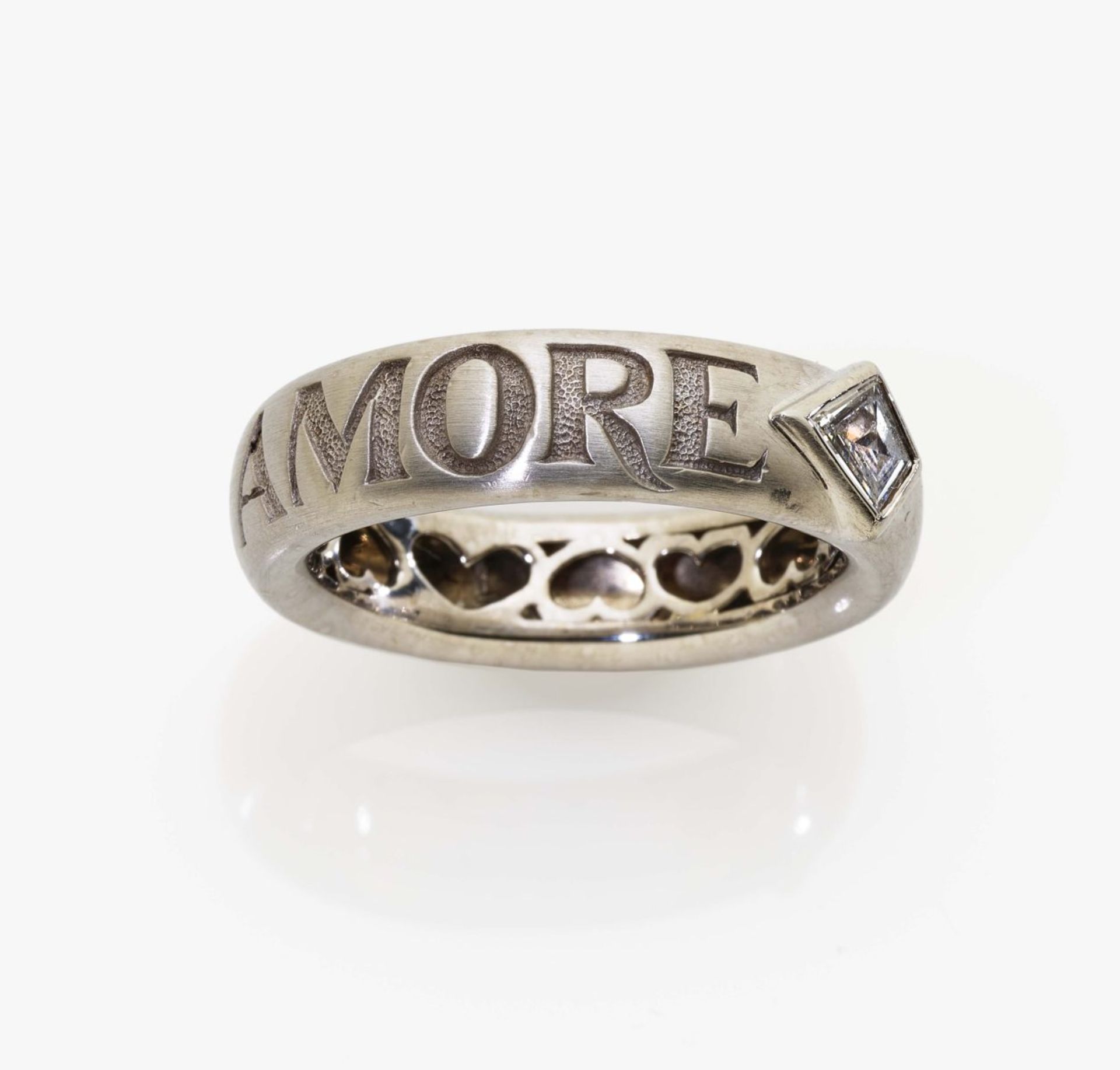 Ring mit Inschrift Amore