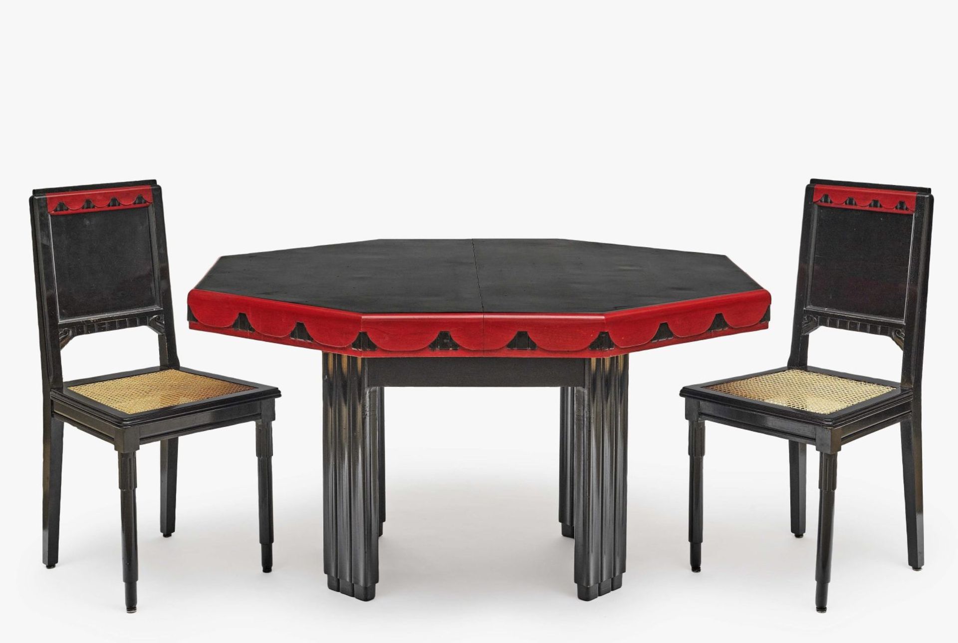 Art-Dèco-Tisch und sechs Stühle