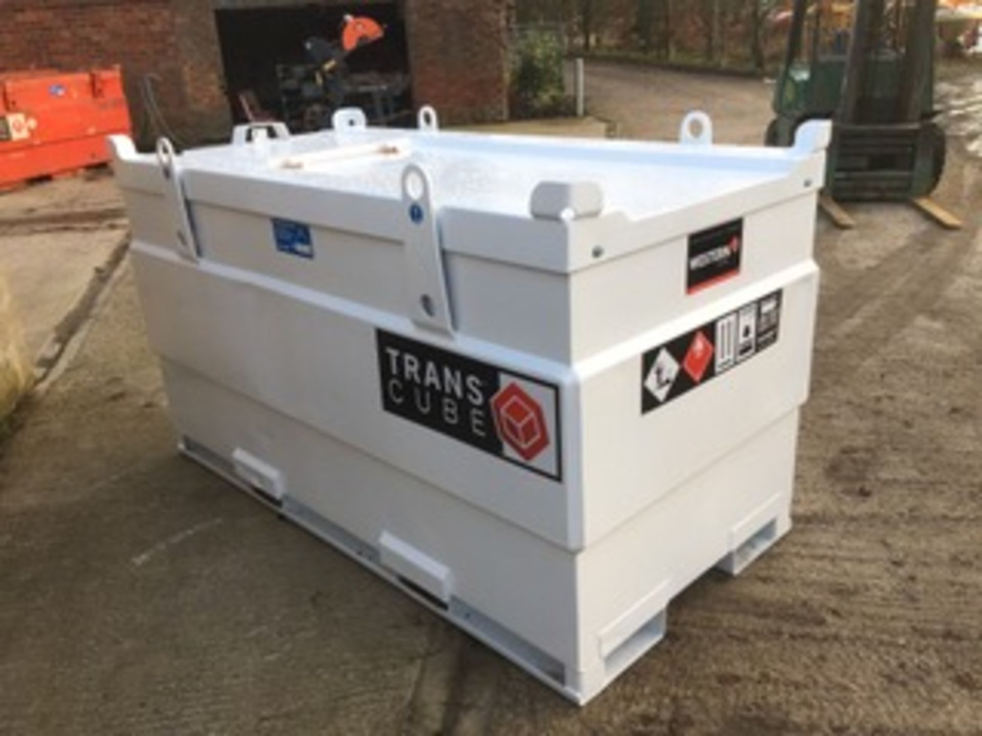 2000 LITRE WESTERN TRANSCUBE GENERATOR TANK