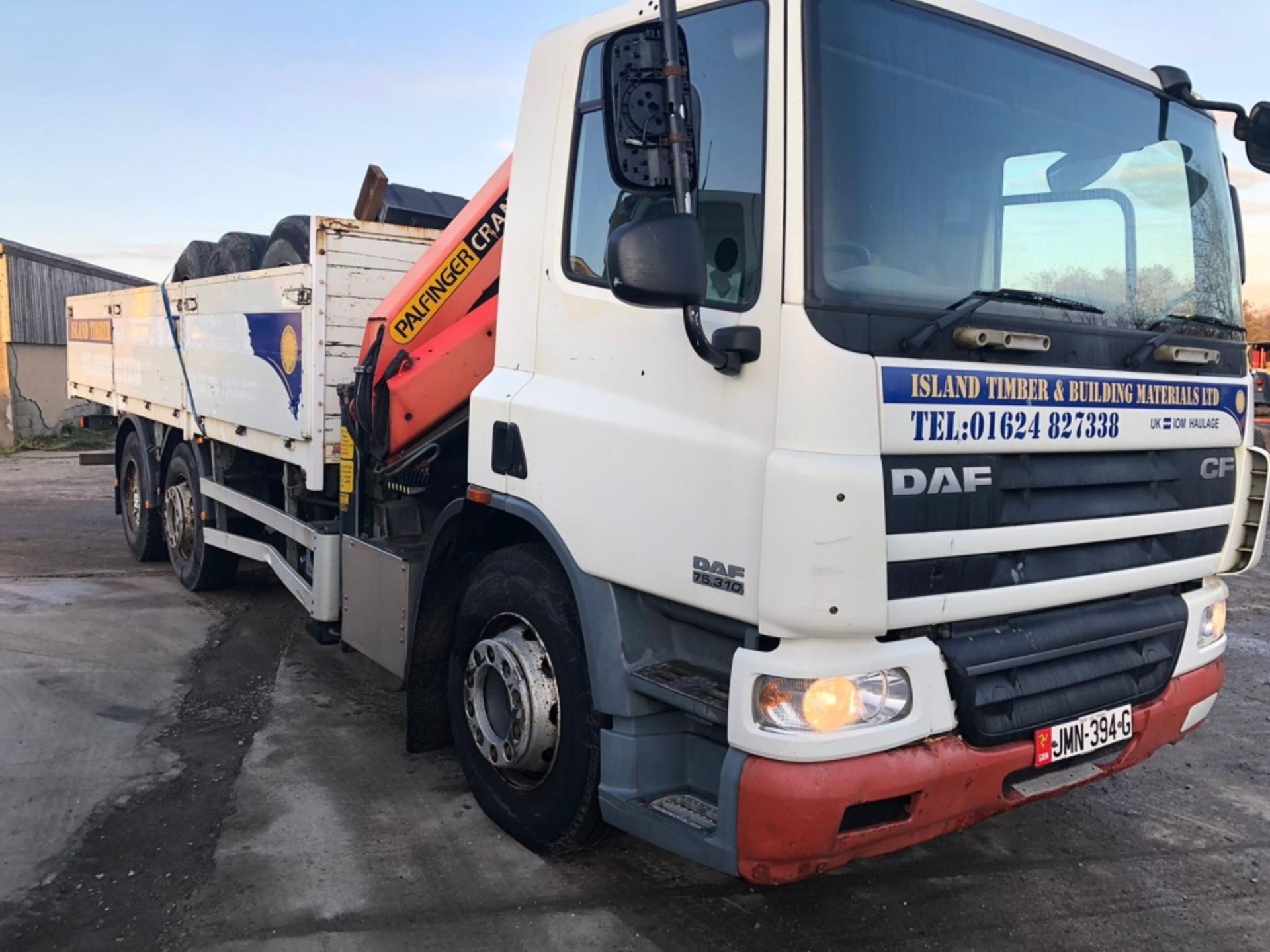 DAF 75.310 flatbed Truck