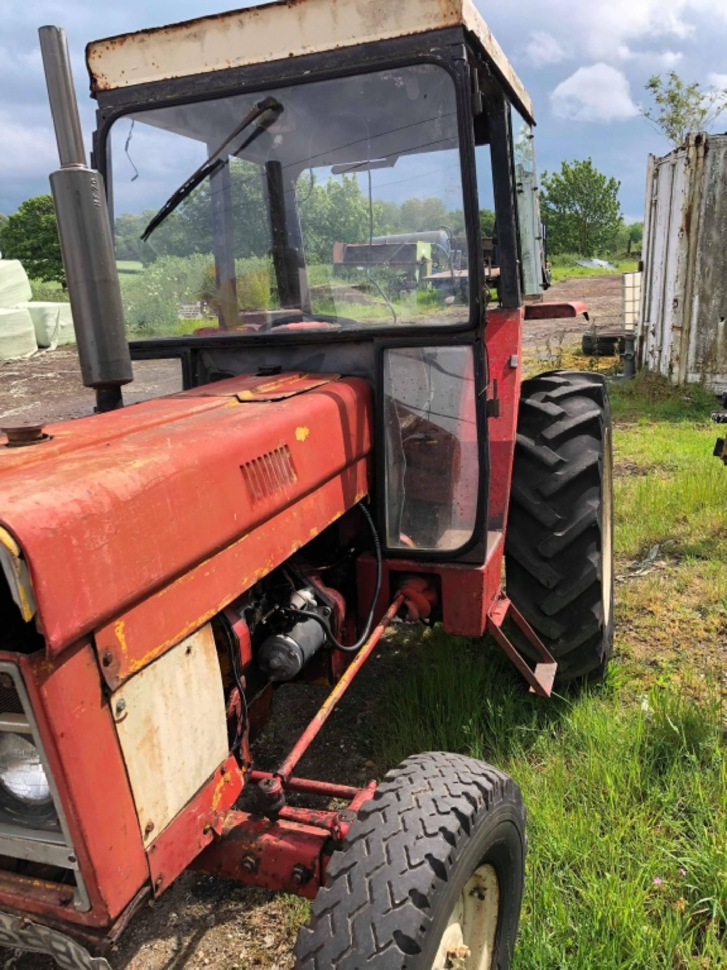 International 238 Tractor - Image 4 of 5