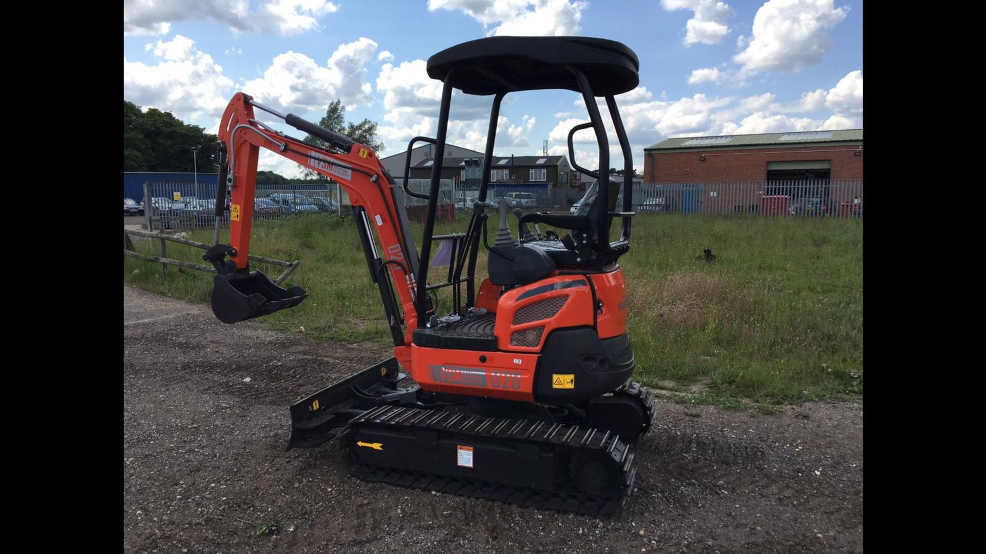 New two tonne Mini Digger - Image 2 of 16