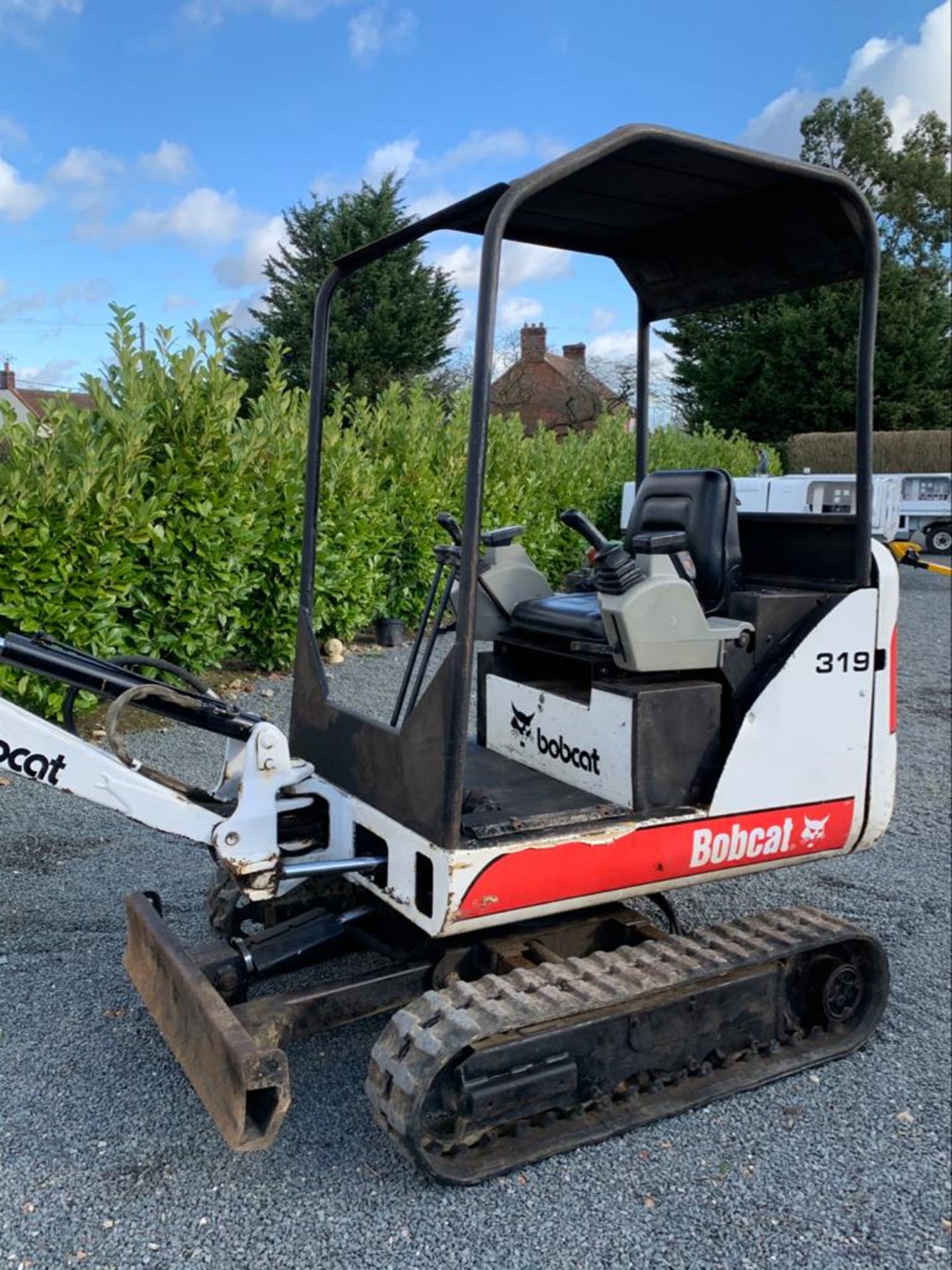 Bobcat 319 Mini Digger - Image 6 of 8