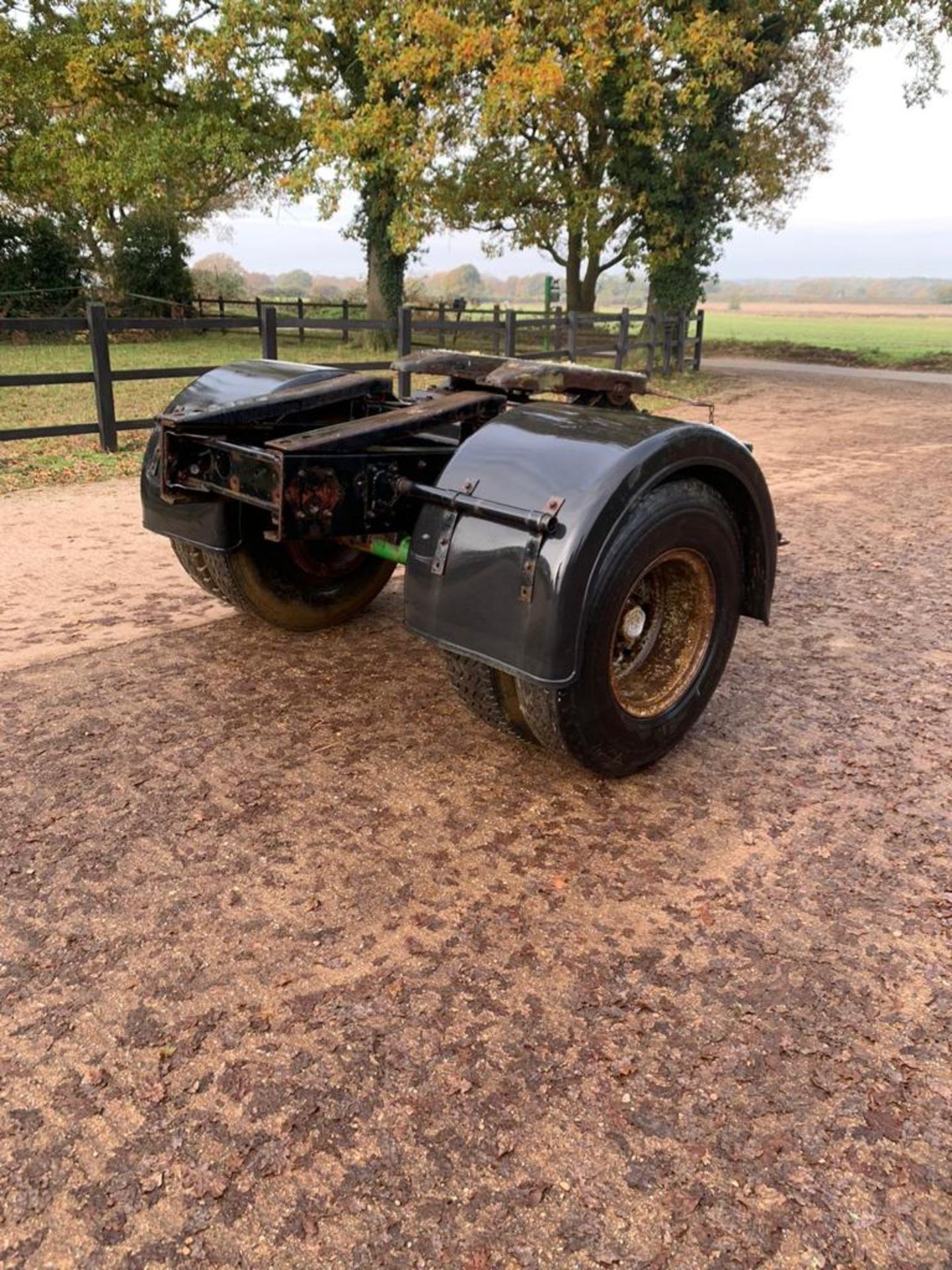 ARTICULATED BOGEY/DOLLY, DUAL WHEELS , HYDRAULIC BRAKES, PROFESSIONALLY CONVERTED WITH MANUFACTURERS - Image 3 of 5