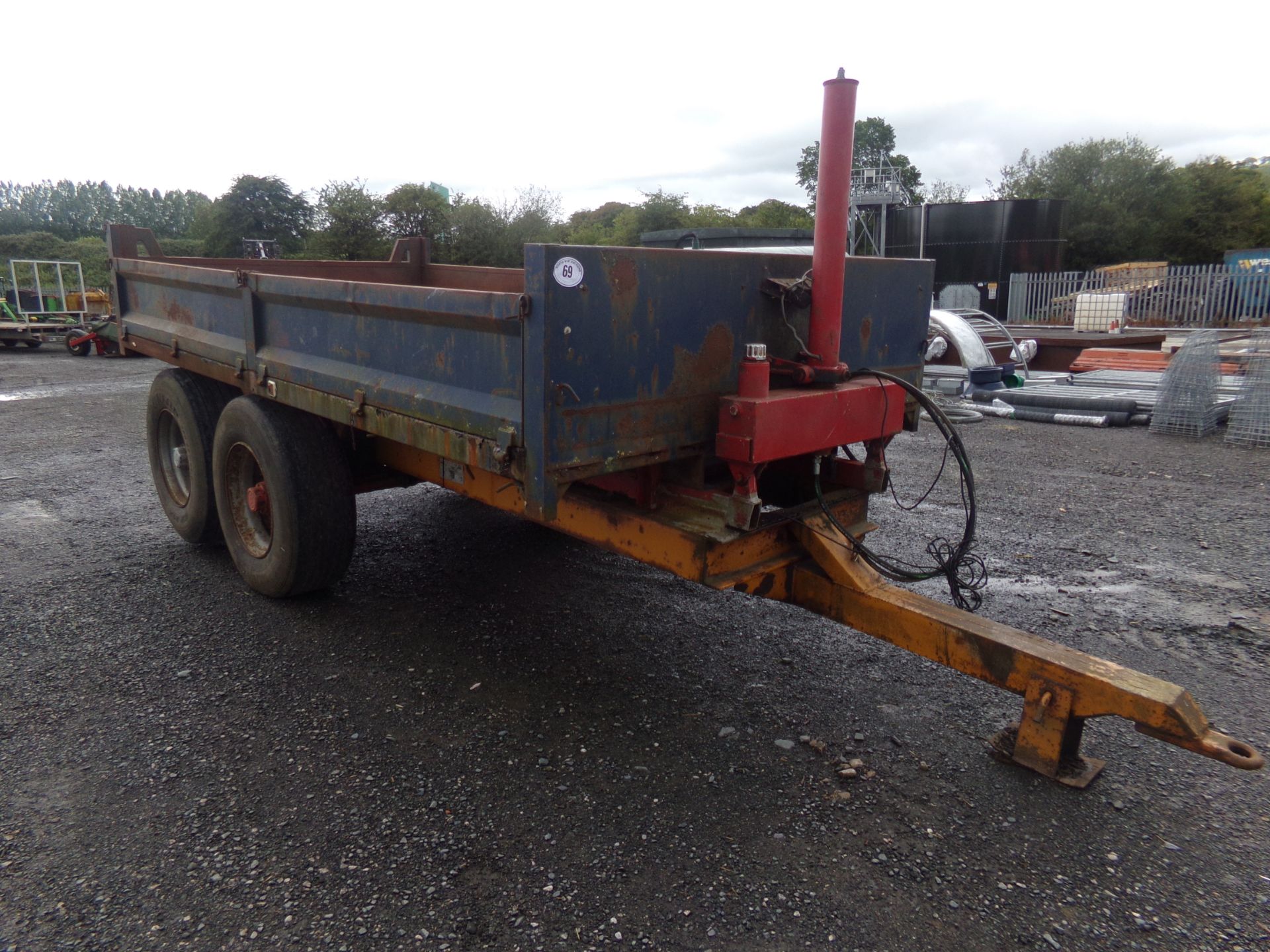 TWIN AXEL 8T TIPPING TRAILER