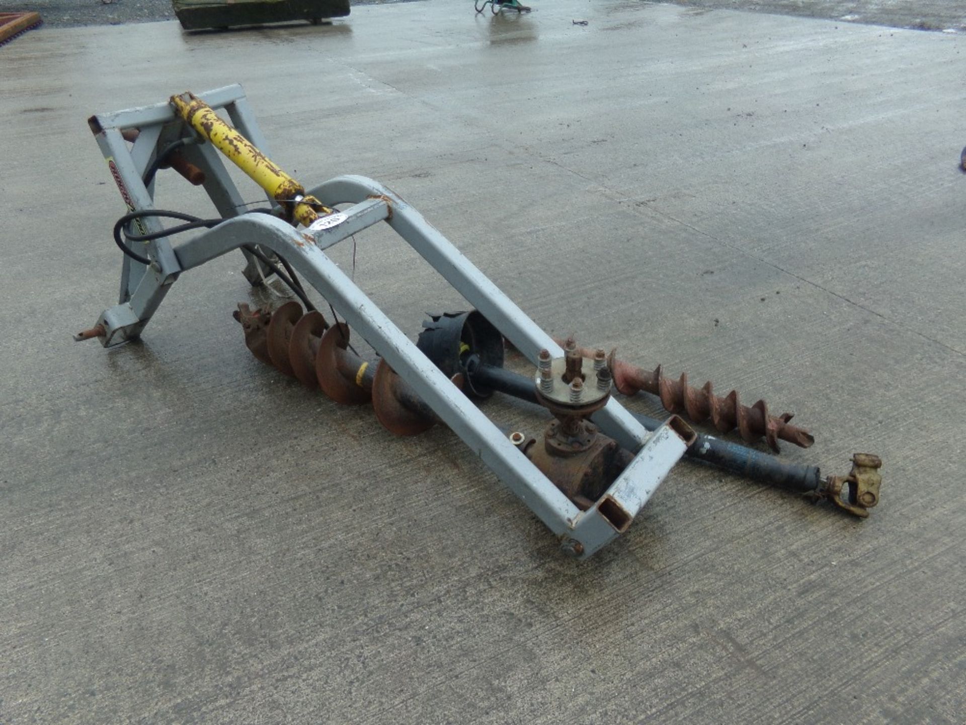 PTO DRIVEN AUGER