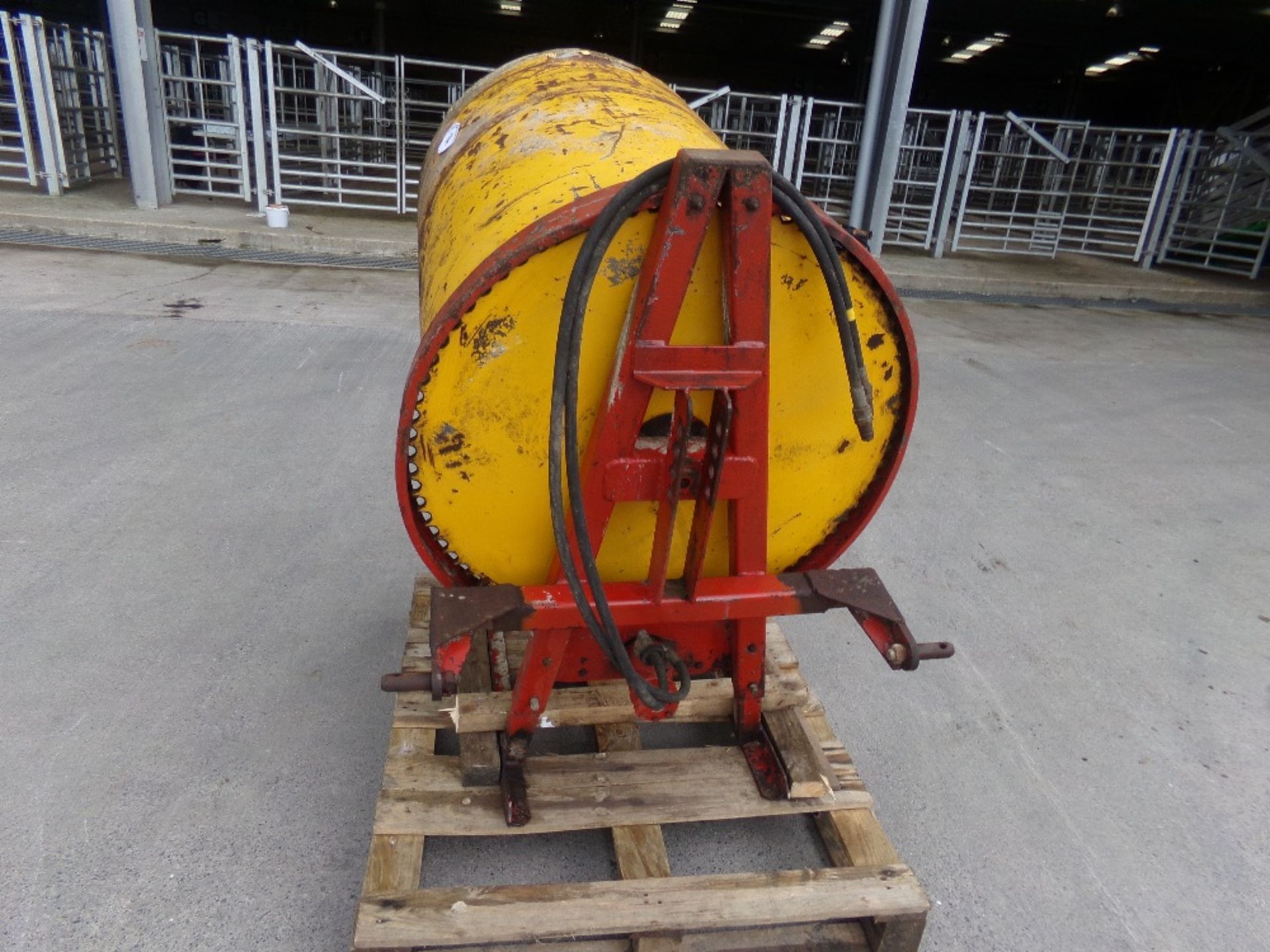 HEAGLE HYDRAULIC CEMENT MIXER - Image 2 of 4