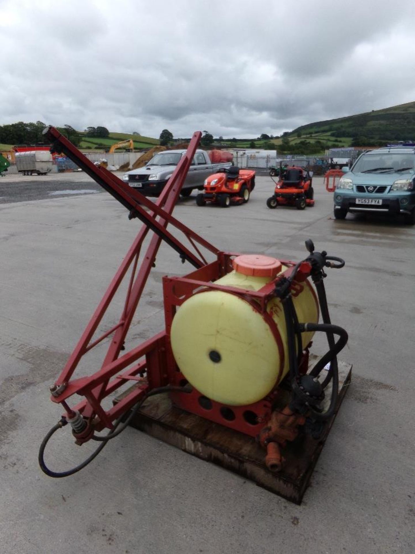 HARDI 200L SPRAYER - Image 4 of 4