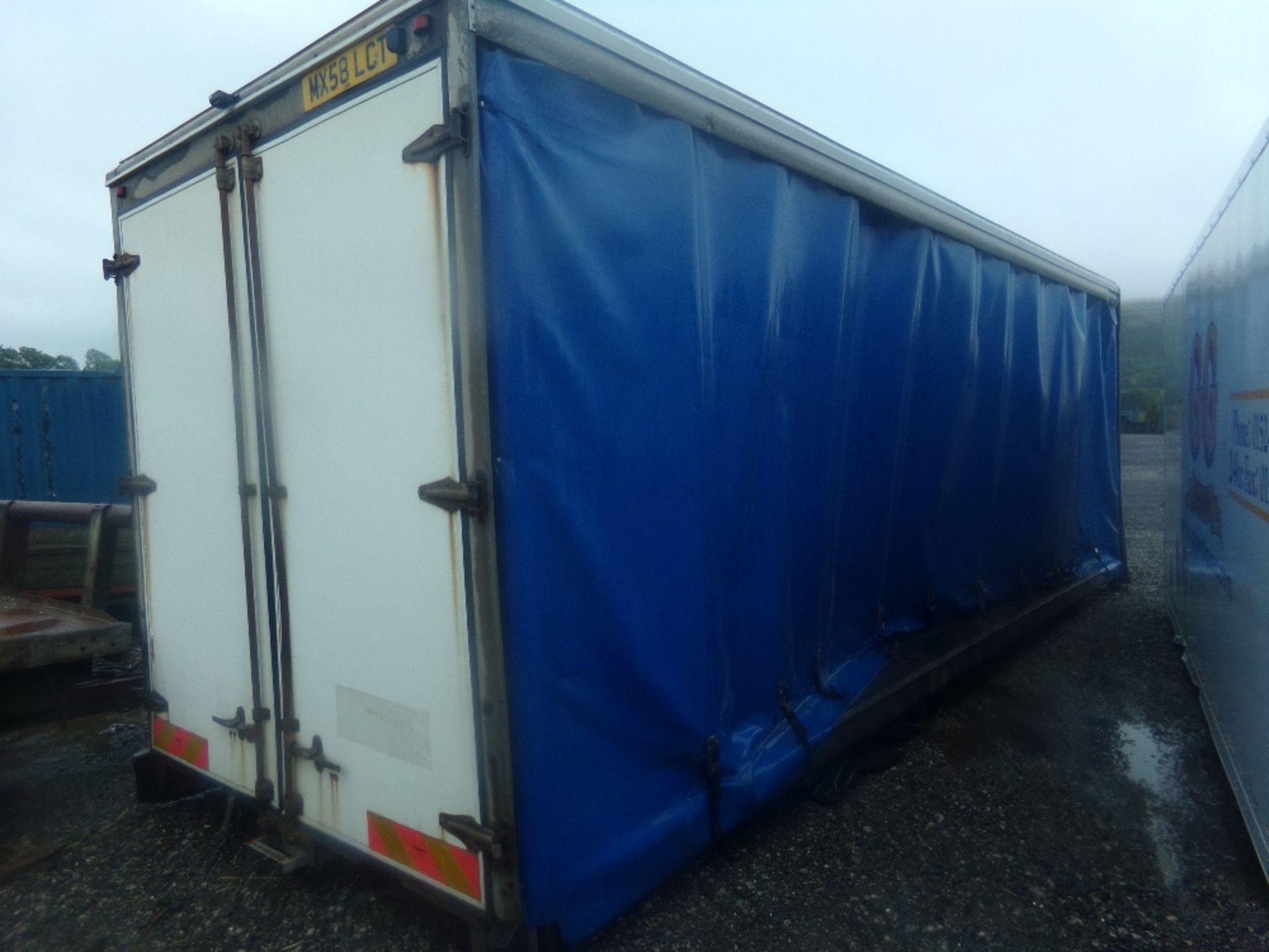 CURTAIN SIDED CONTAINER