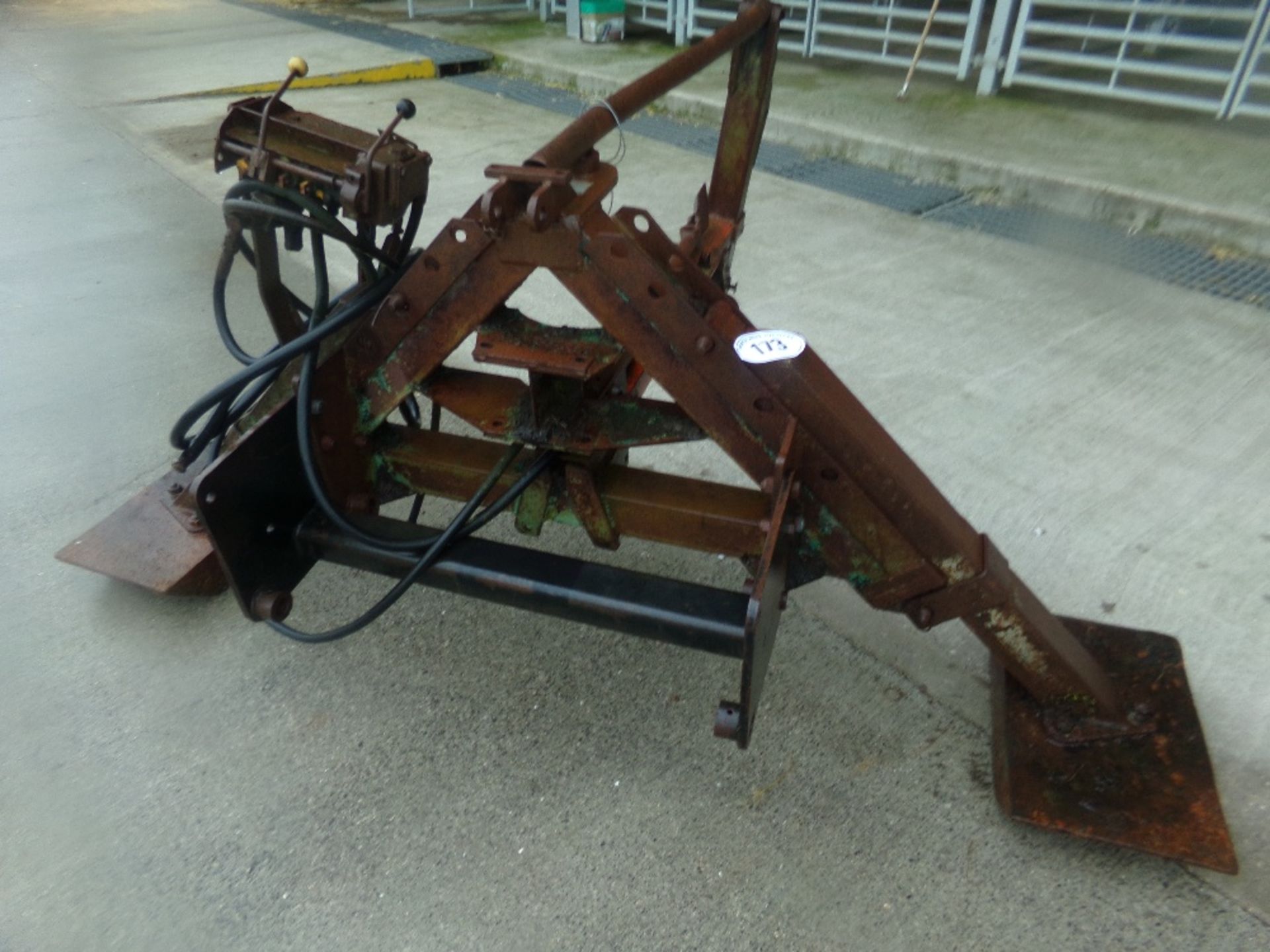 HYDRAULIC LOG SPLITTER - Image 2 of 3