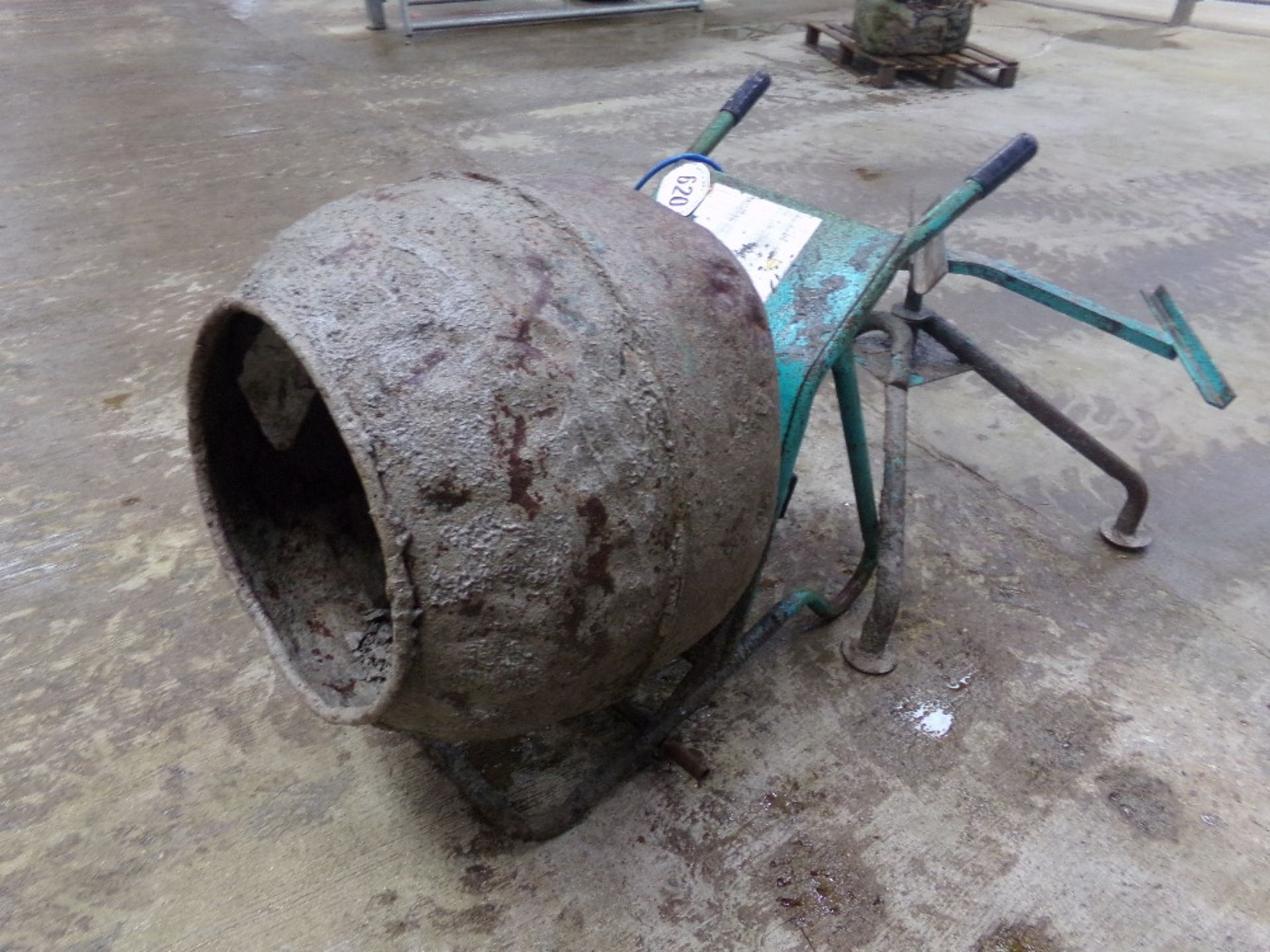 CEMENT MIXER - Image 3 of 3