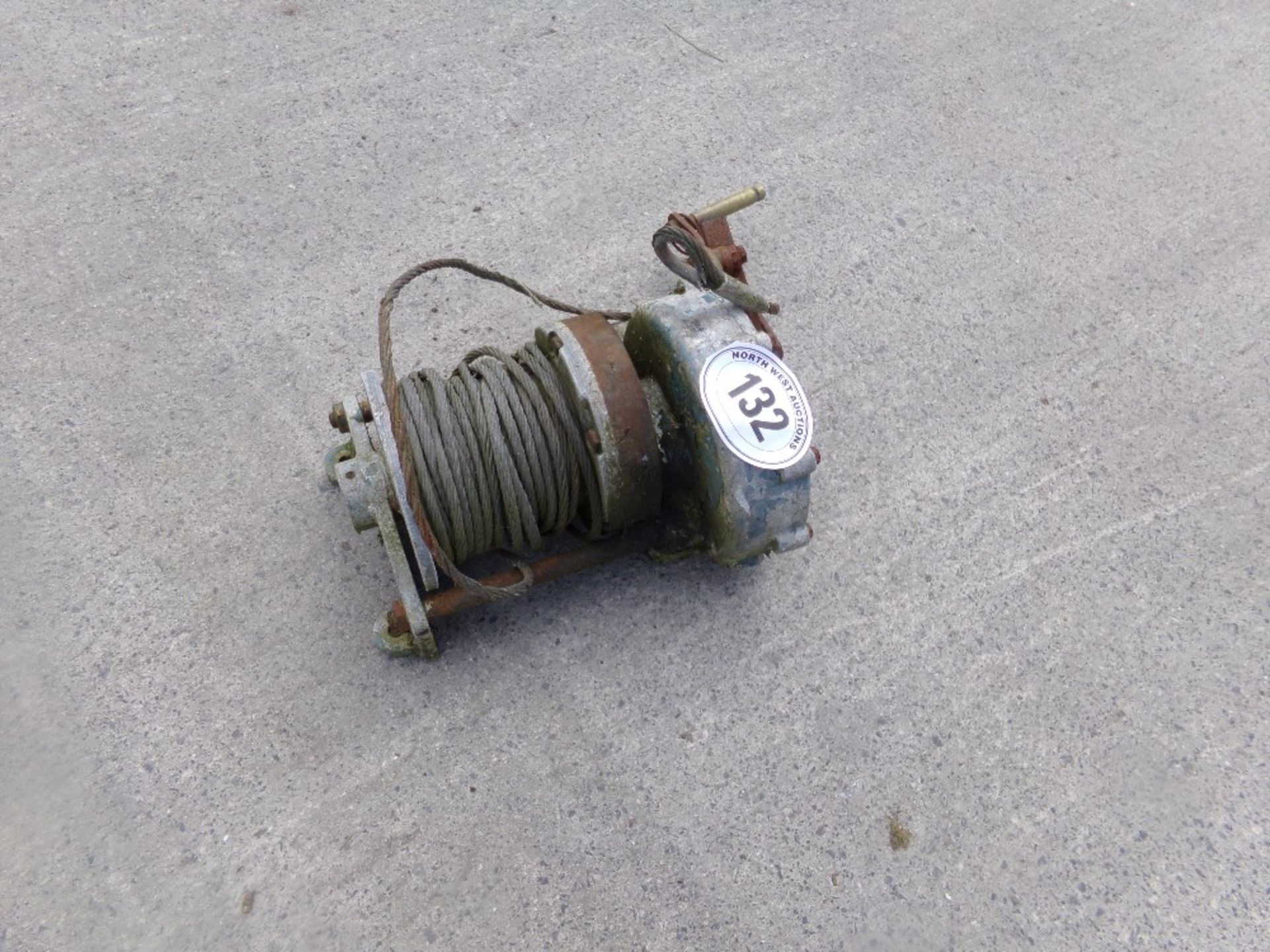 HEAVY DUTY WINCH (NO VAT)