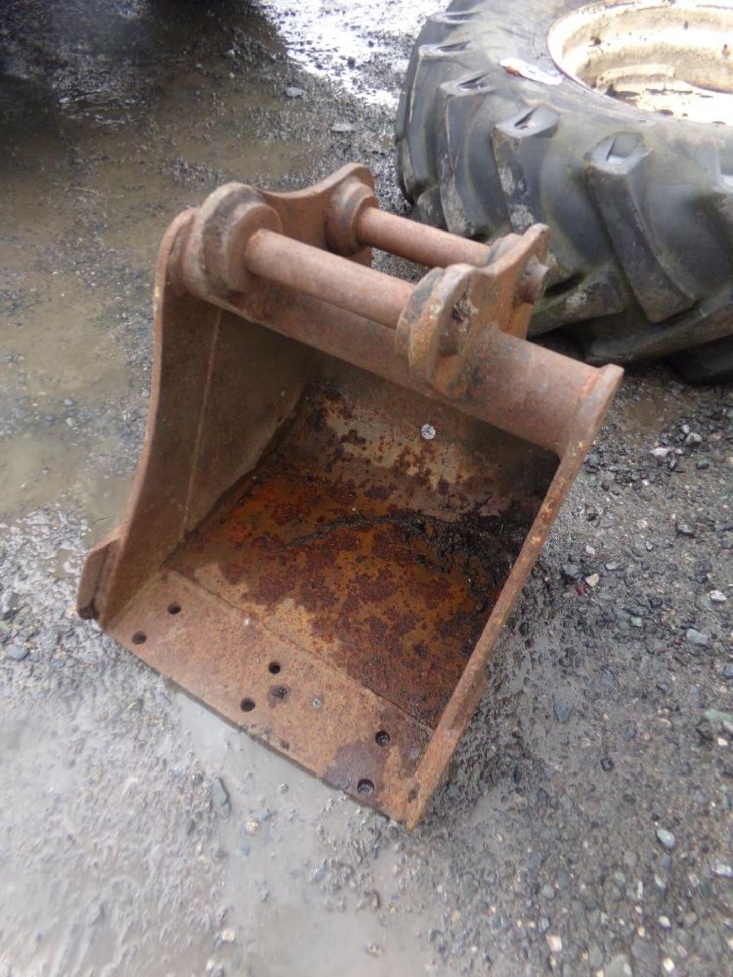 SMALL DIGGER BUCKET (+VAT)