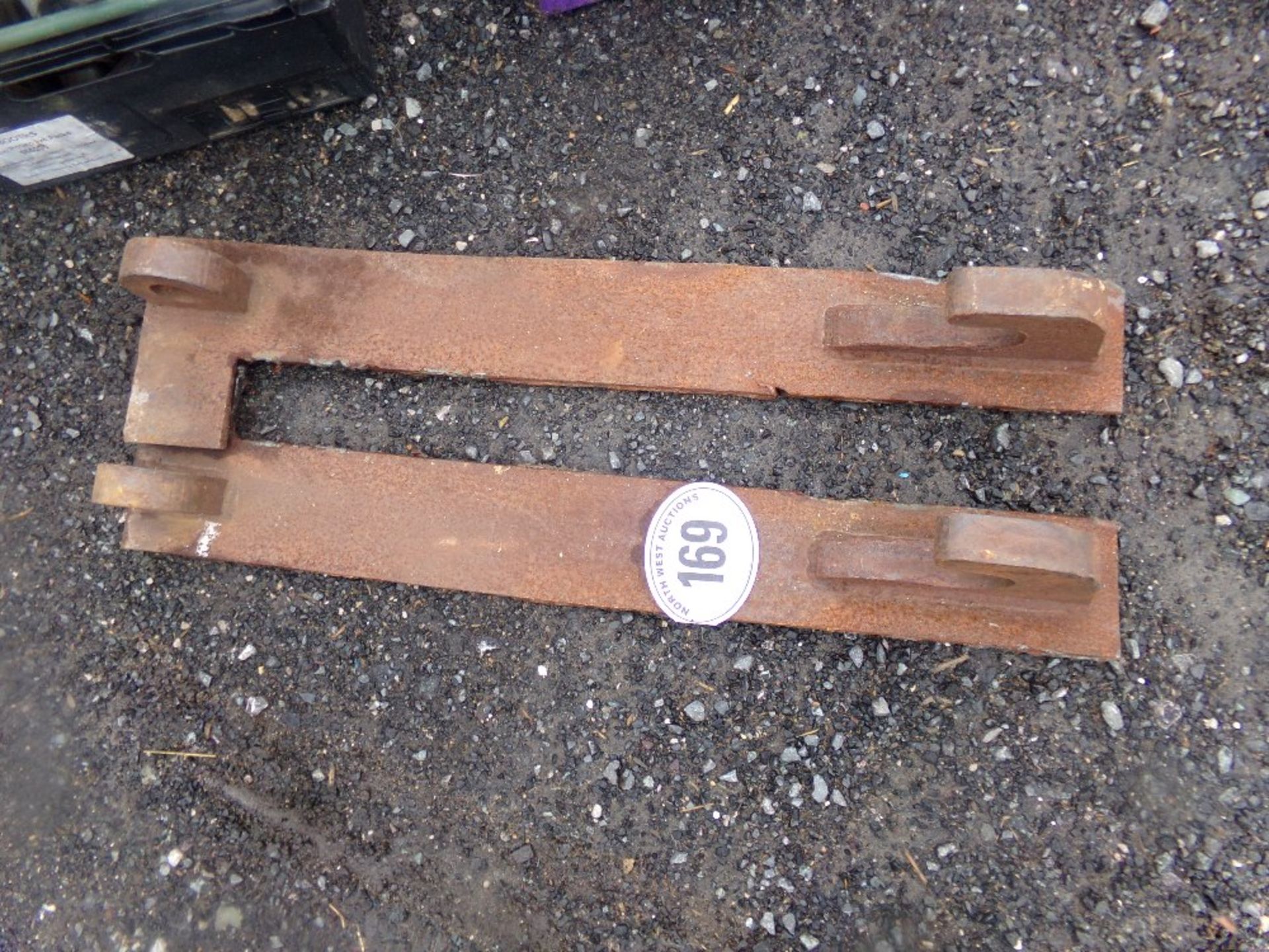 PAIR WELD ON LOADER BRACKETS (NO VAT)