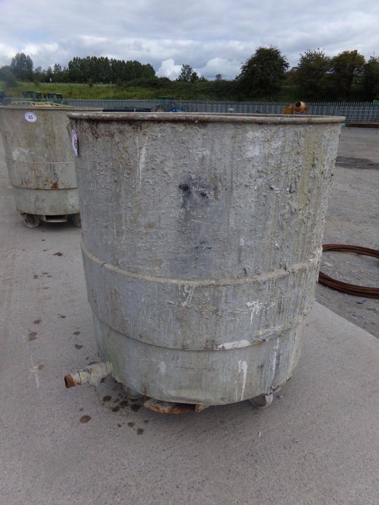 ALUMINIUM TANK ON WHEELS (NO VAT)