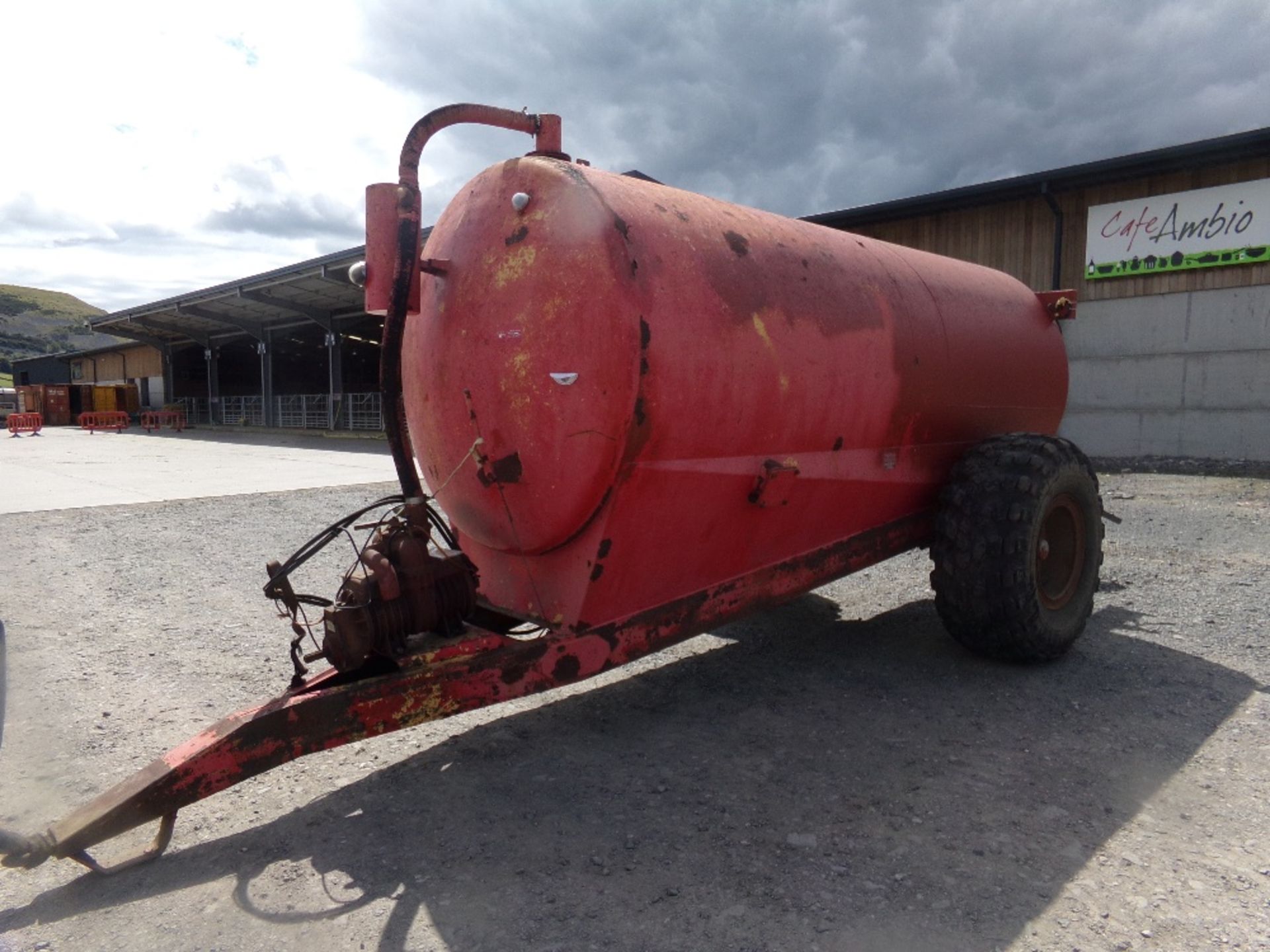 HIGH SPEC 2000 GALLON SLURRY TANKER (NO