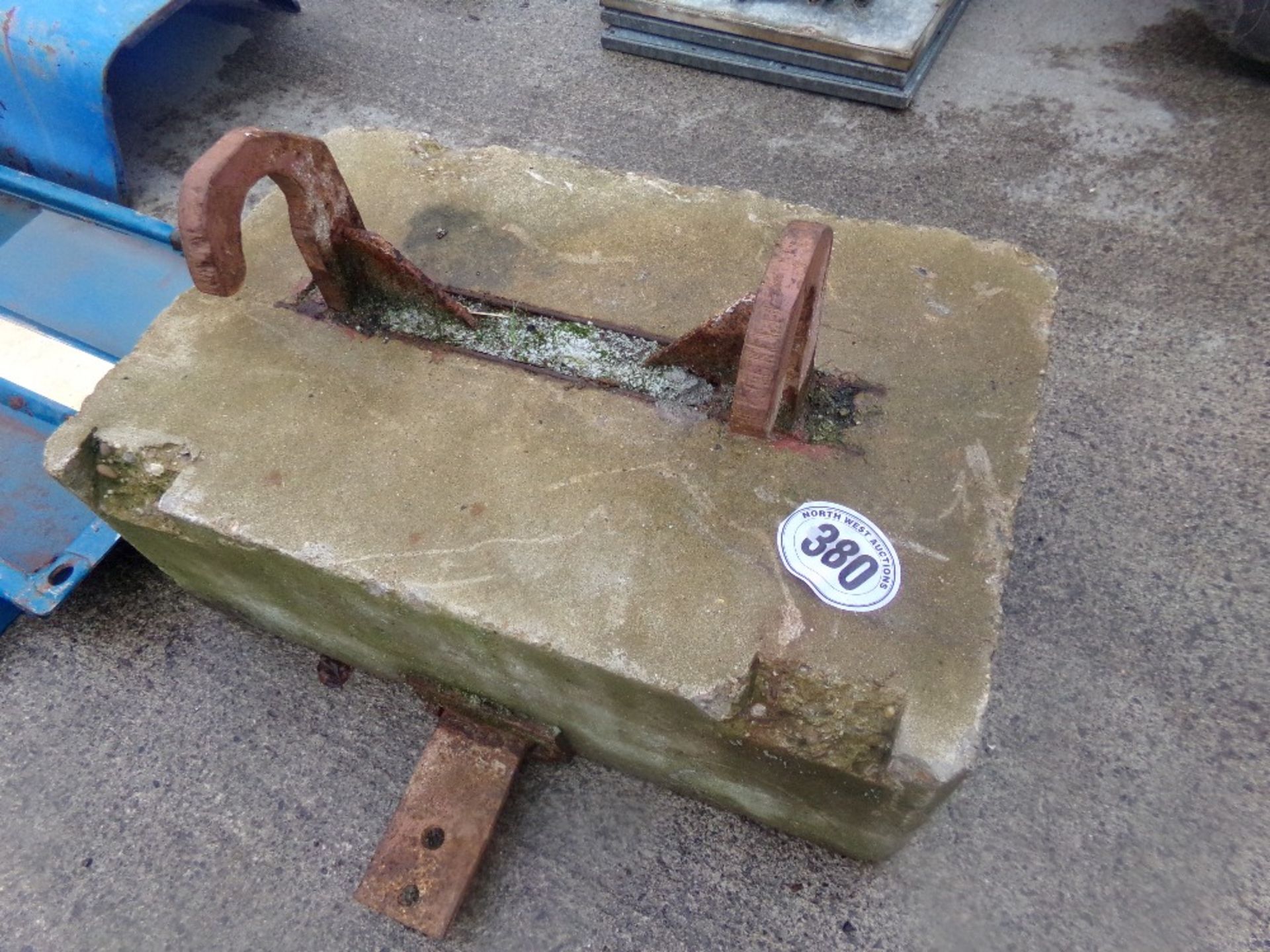 TRACTOR WEIGHT BLOCK (+VAT)