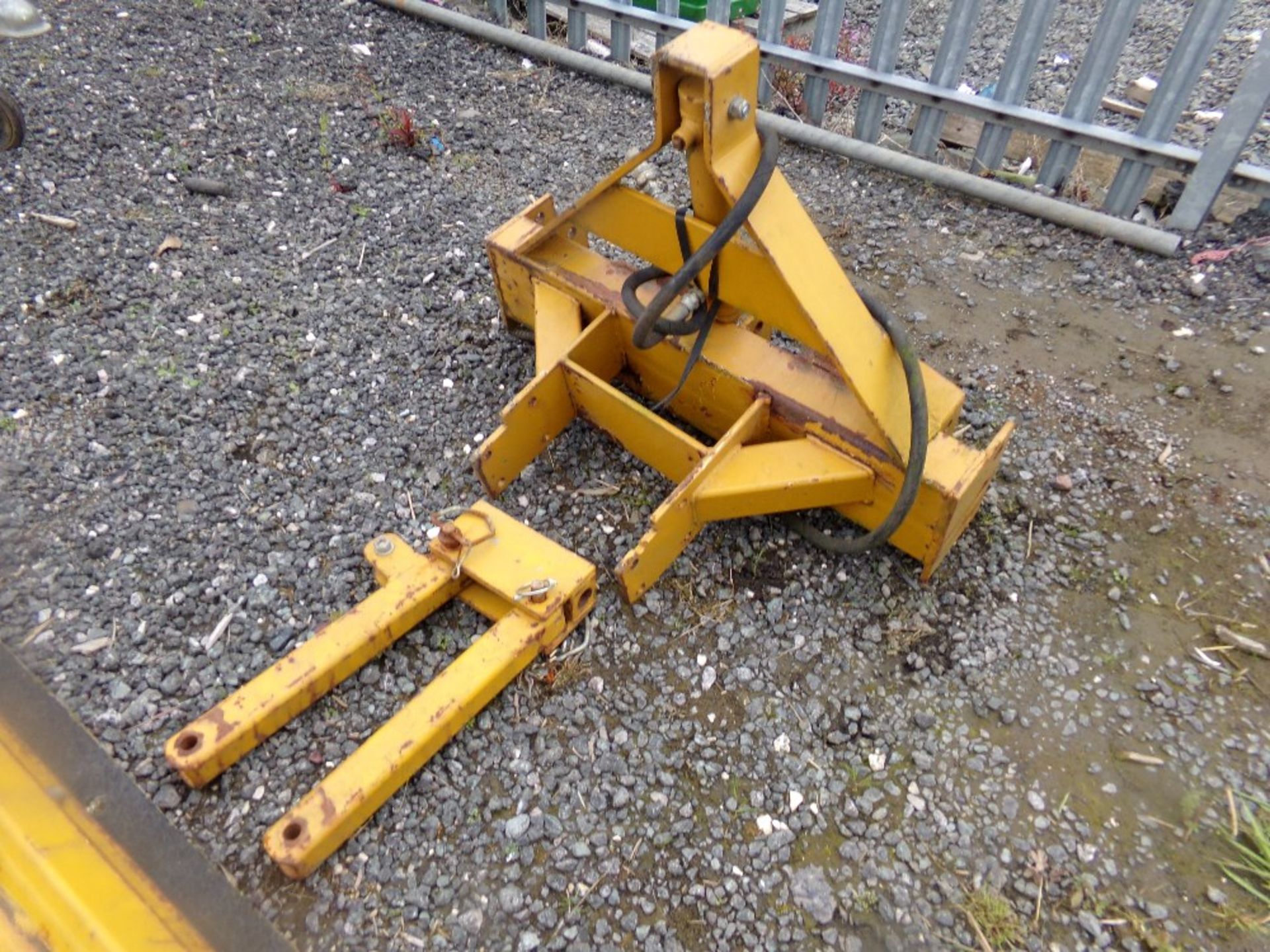 6FT SNOW PLOUGH (NO VAT) - Image 2 of 3