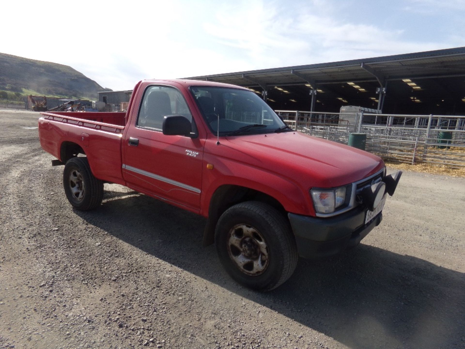 TOYOTA HILUX PICK UP TRUCK, MOT AUG 21, 98 PLATE (NO VAT) - Image 4 of 7