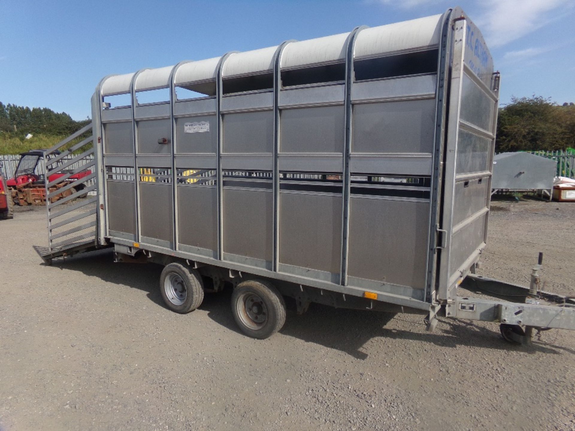 IFOR WILLIAMS LIVESTOCK TRAILER WITH DECKS AND GATES (NO VAT)