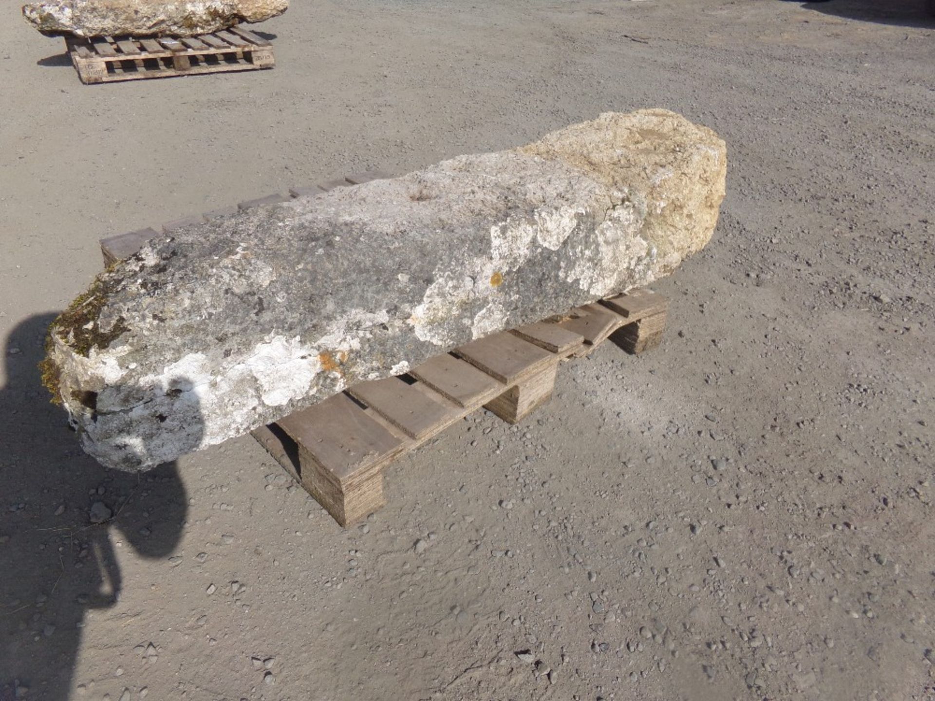 LIMESTONE GATE POST (APPROX 5FT) (+VAT) - Image 2 of 3