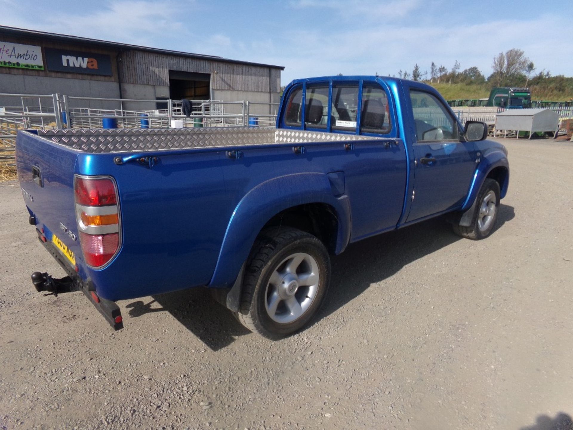 MAZDA PICKUP TRUCK, 09 PLATE, 58K, 1 OWNER FROM NEW - Image 4 of 7