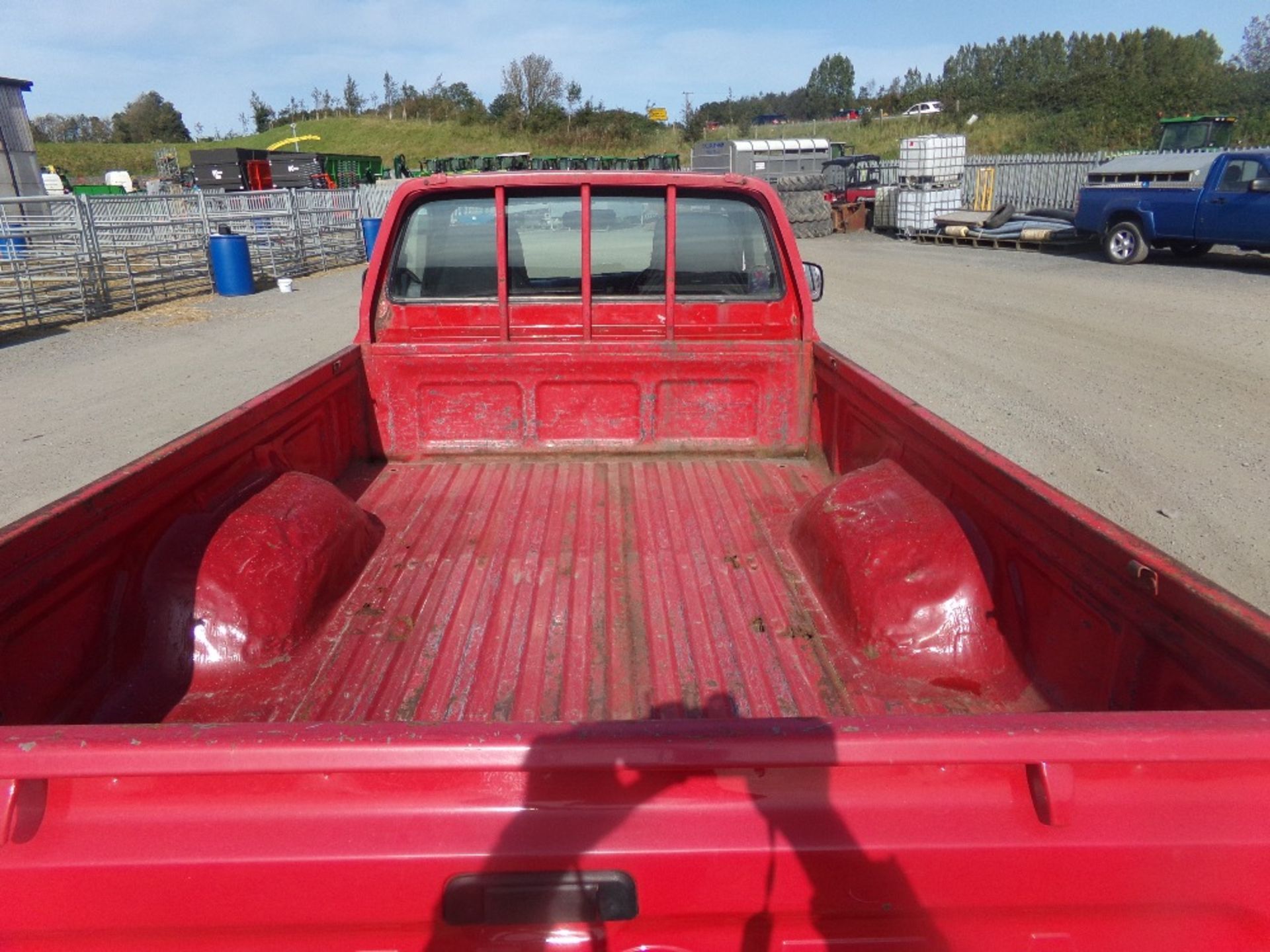 TOYOTA HILUX PICK UP TRUCK, MOT AUG 21, 98 PLATE (NO VAT) - Image 7 of 7