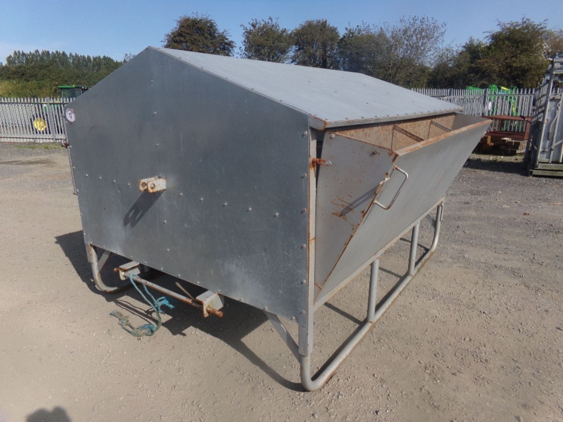 CALF CREEP FEEDER (NO VAT) - Image 4 of 4