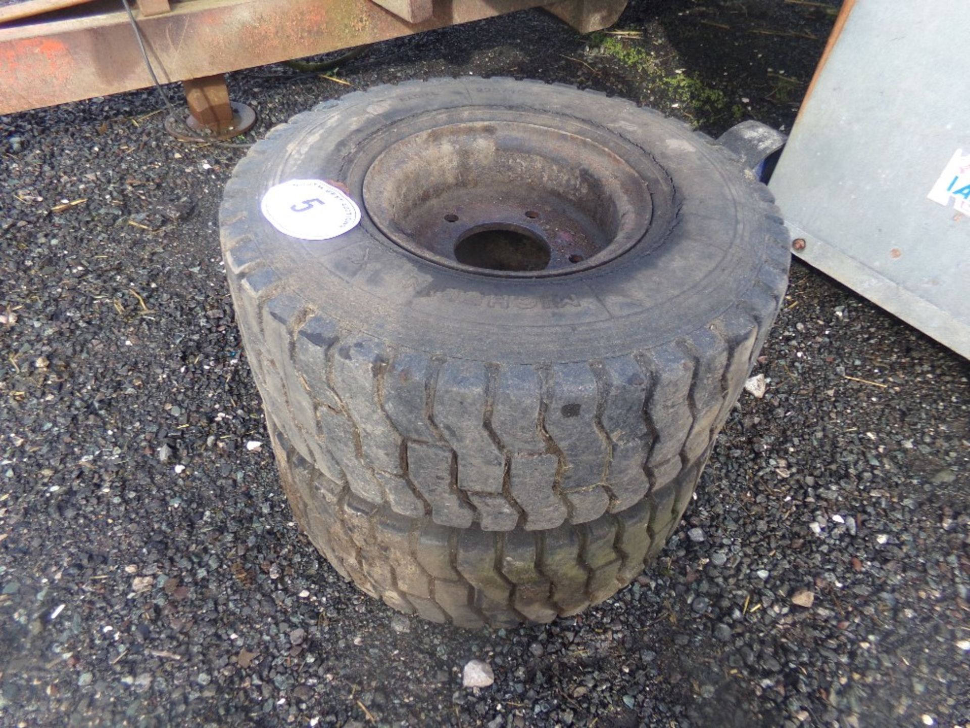 PAIR OF GRAHAM EDWARDS WHEELS (NO VAT)