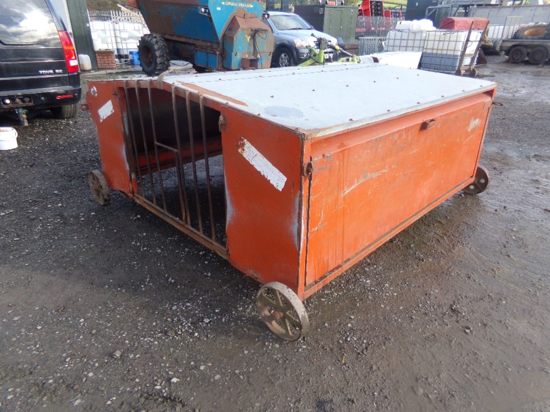 LAMB CREEP FEEDER (DOUBLE SIDED) (+ VAT) - Image 4 of 4