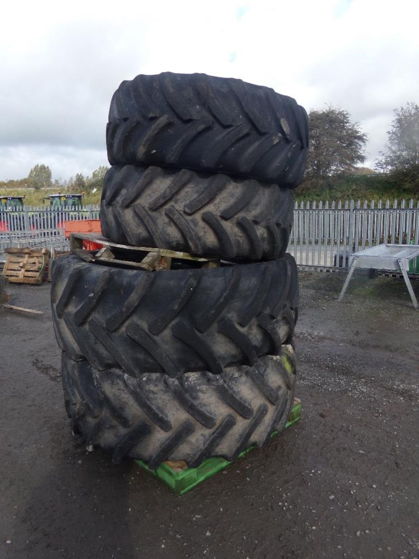 ASSORTMENT OF USED TYRES 600/65/R38 (NO - Image 2 of 3