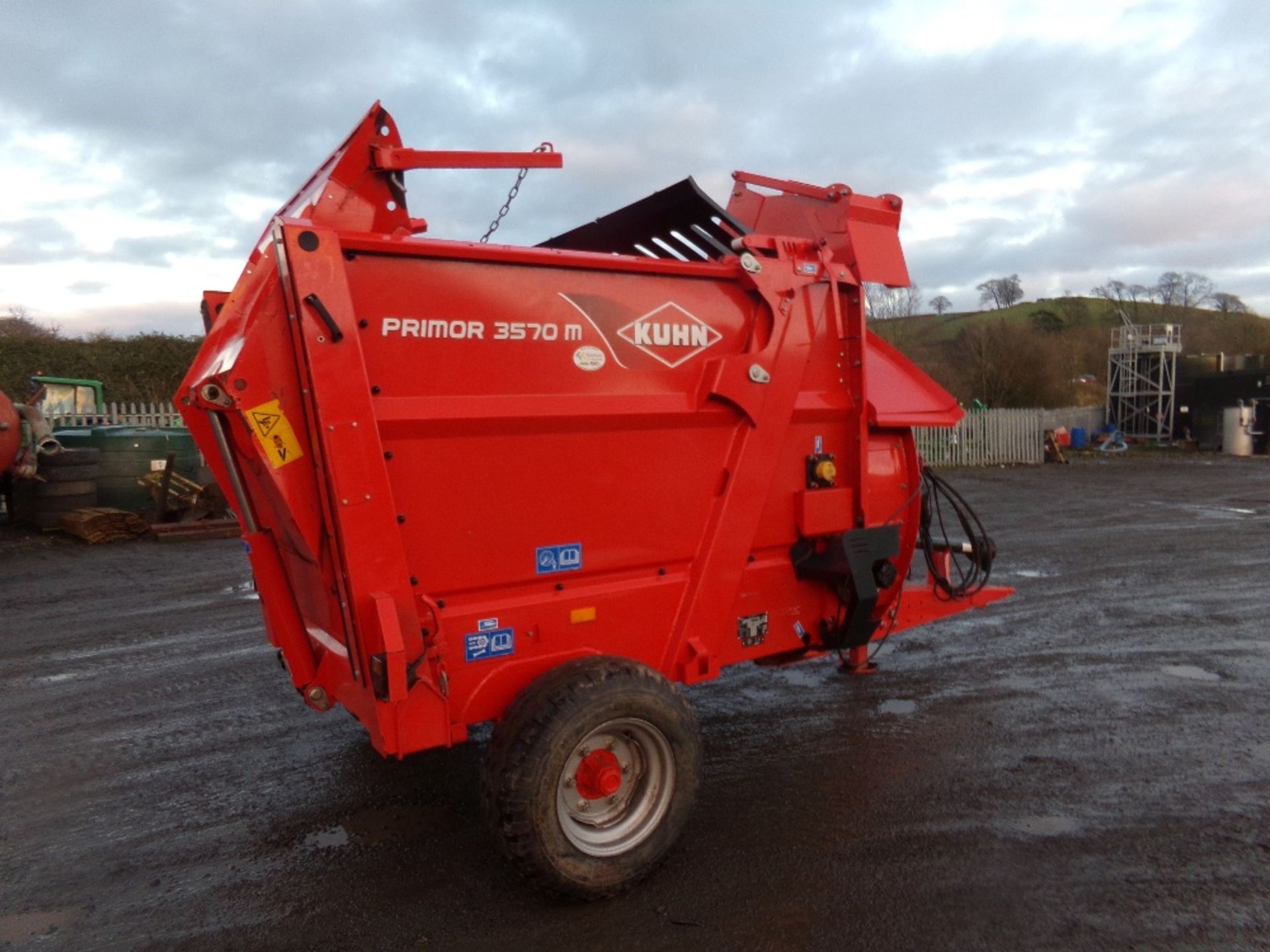 KUHN PRIMOR 3570M STRAW & SILAGE FEEDER - Image 4 of 8