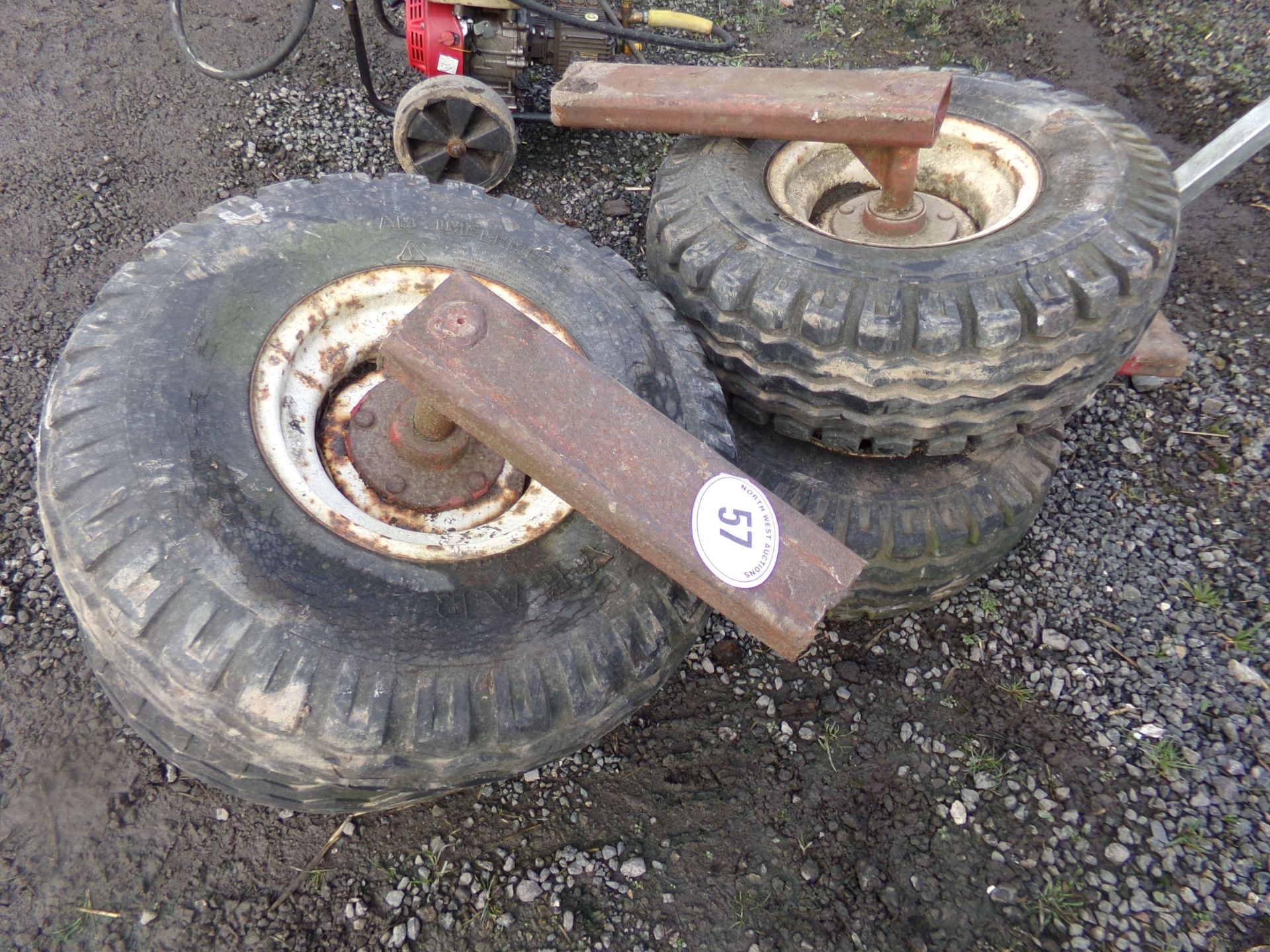 4 WHEELS & STUB AXLES 10.O / 80-12 TYRE