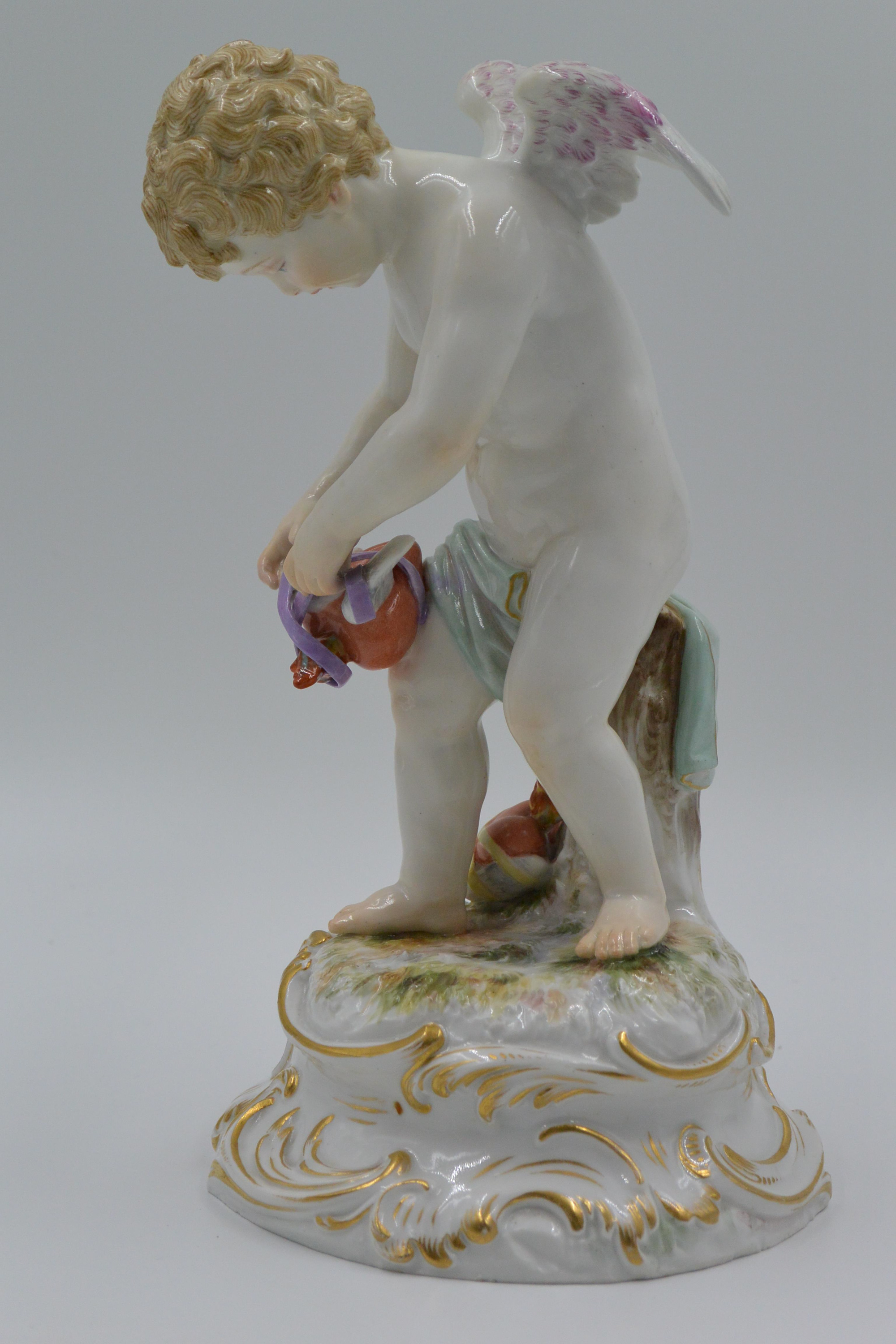 Meissen, Cupid Binding Winged Hearts, Model P139 - Image 3 of 9