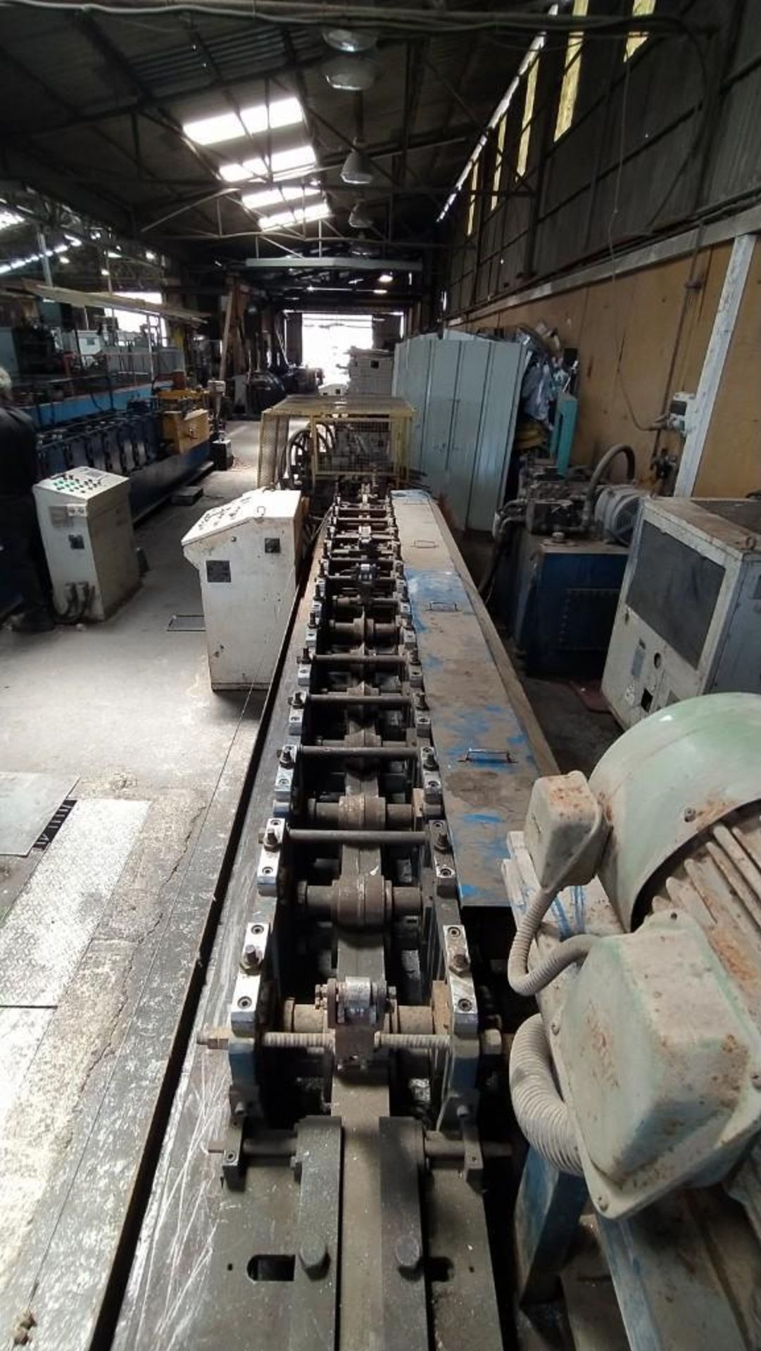 SEN FUNG MAIN & CROSS-TEE ROLL FORMING MACHINE; MODEL SF-240-CL - Image 7 of 10