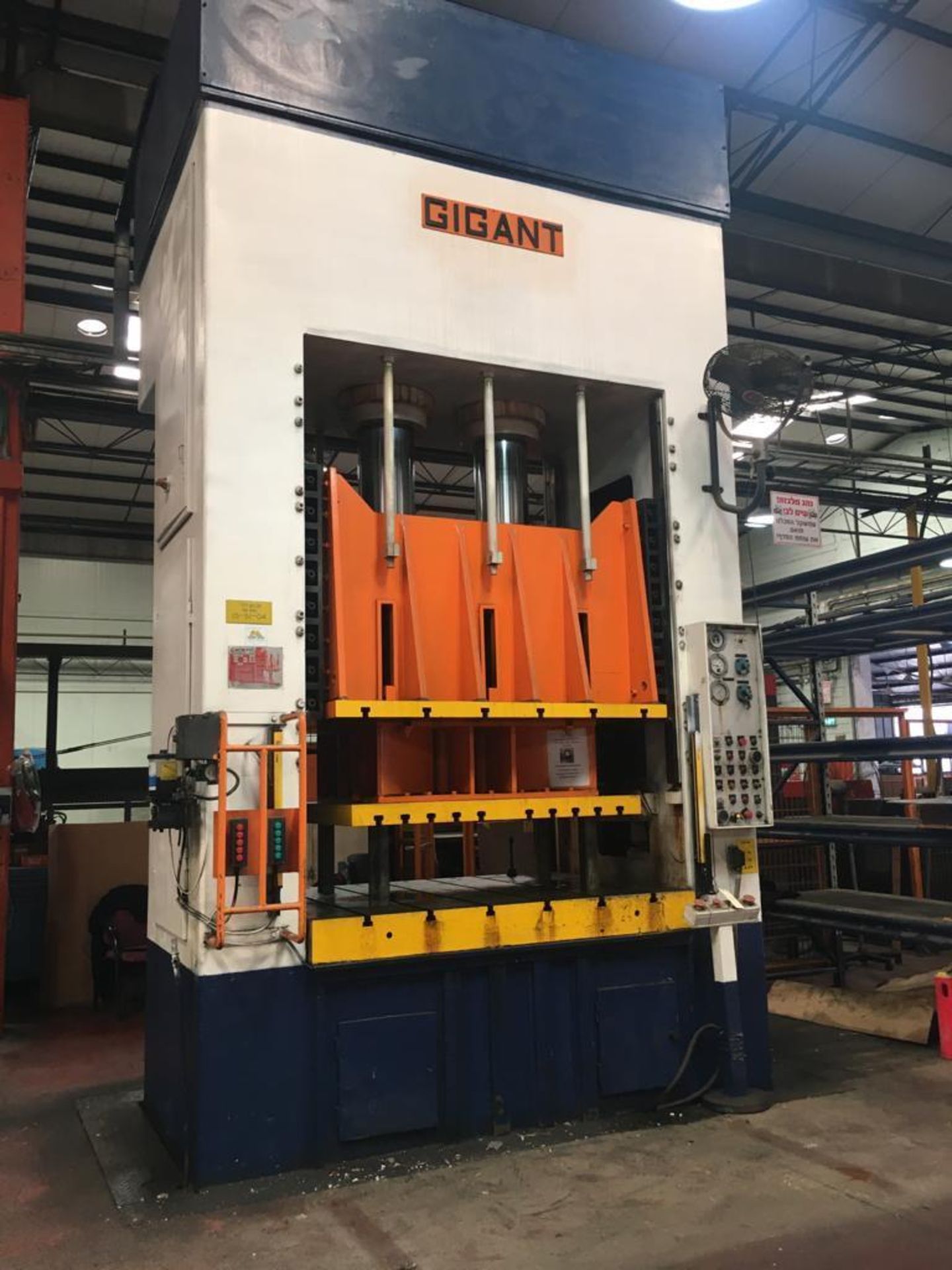 GIGANT 300 TON HYDRAULIC STAMPING PRESS; MODEL G2-300/2-E