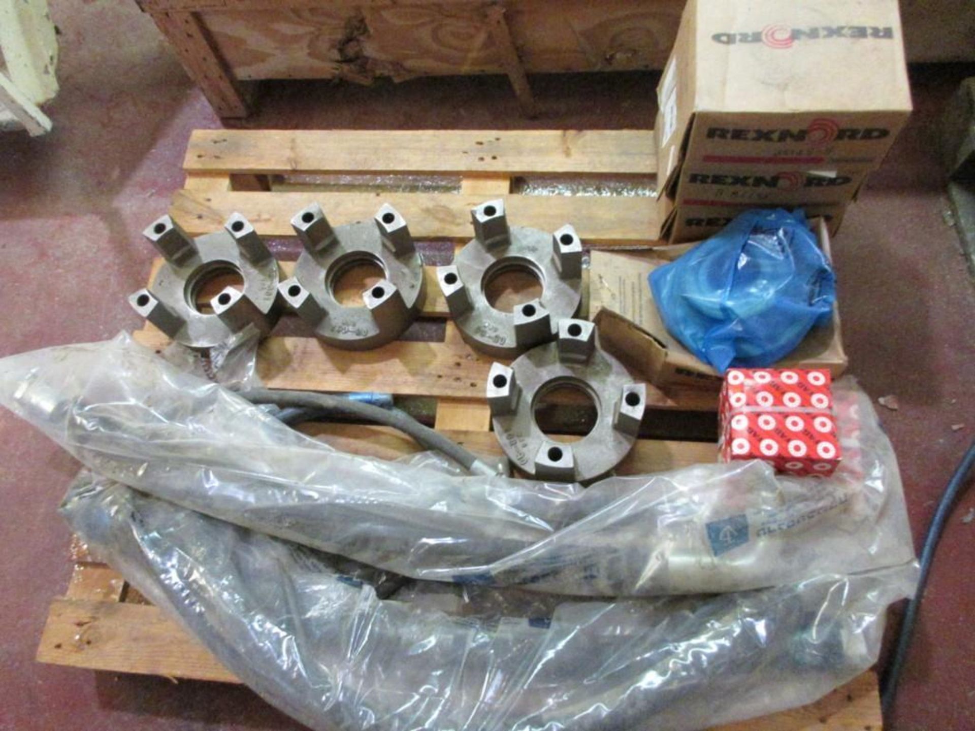 (LOT) EXTRUDER SPARE PARTS- CONTENTS OF PALLETS - Image 2 of 5