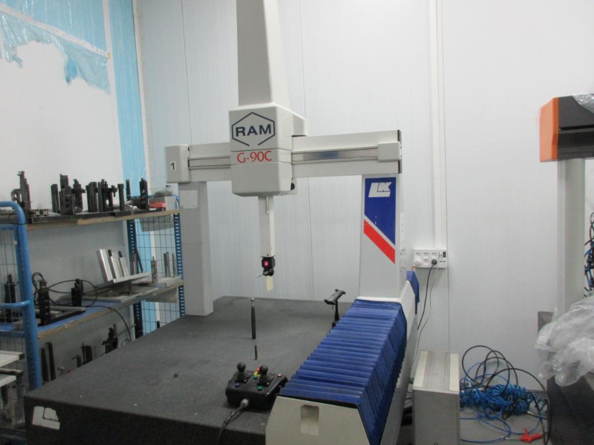 LK INTEGRA COORDINATE MEASURING MACHINE