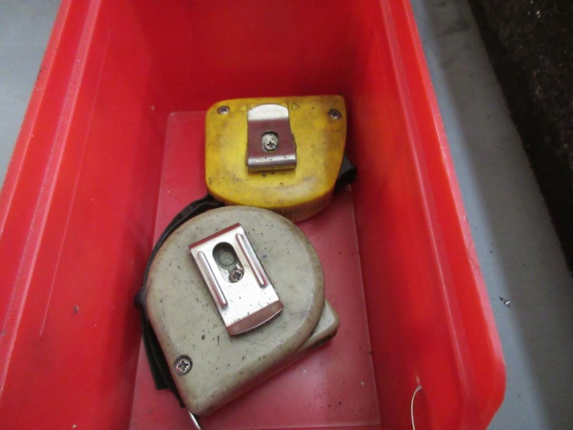 LOT OF METERS/TAPE MEASURES