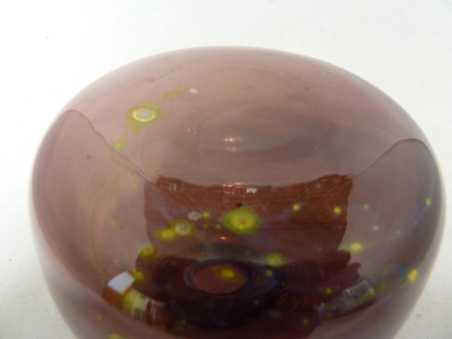 Mdina glass - a mauve squat globular vase with chloride streaking, polished pontil, 9cm high x 10. - Image 5 of 11