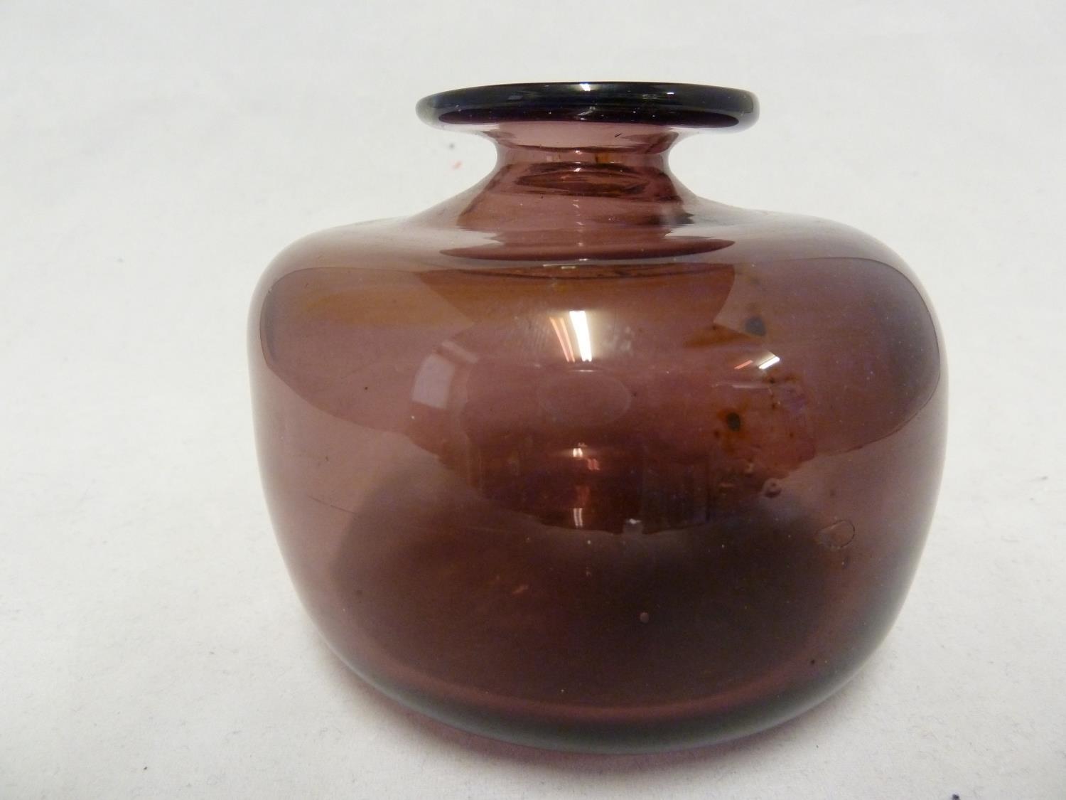 Mdina glass - a mauve squat globular vase with chloride streaking, polished pontil, 9cm high x 10. - Image 10 of 11