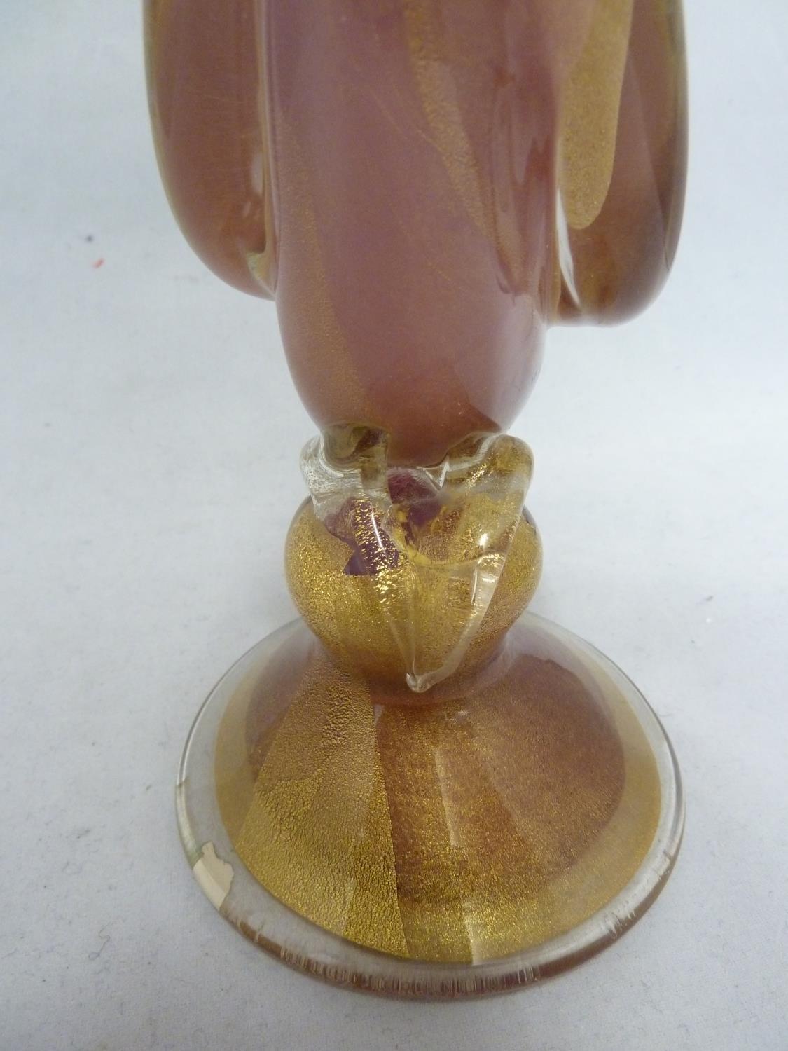 Murano glass - Pheasant - modelled standing with elongated tail upright, in pink and aventurine gold - Image 8 of 11