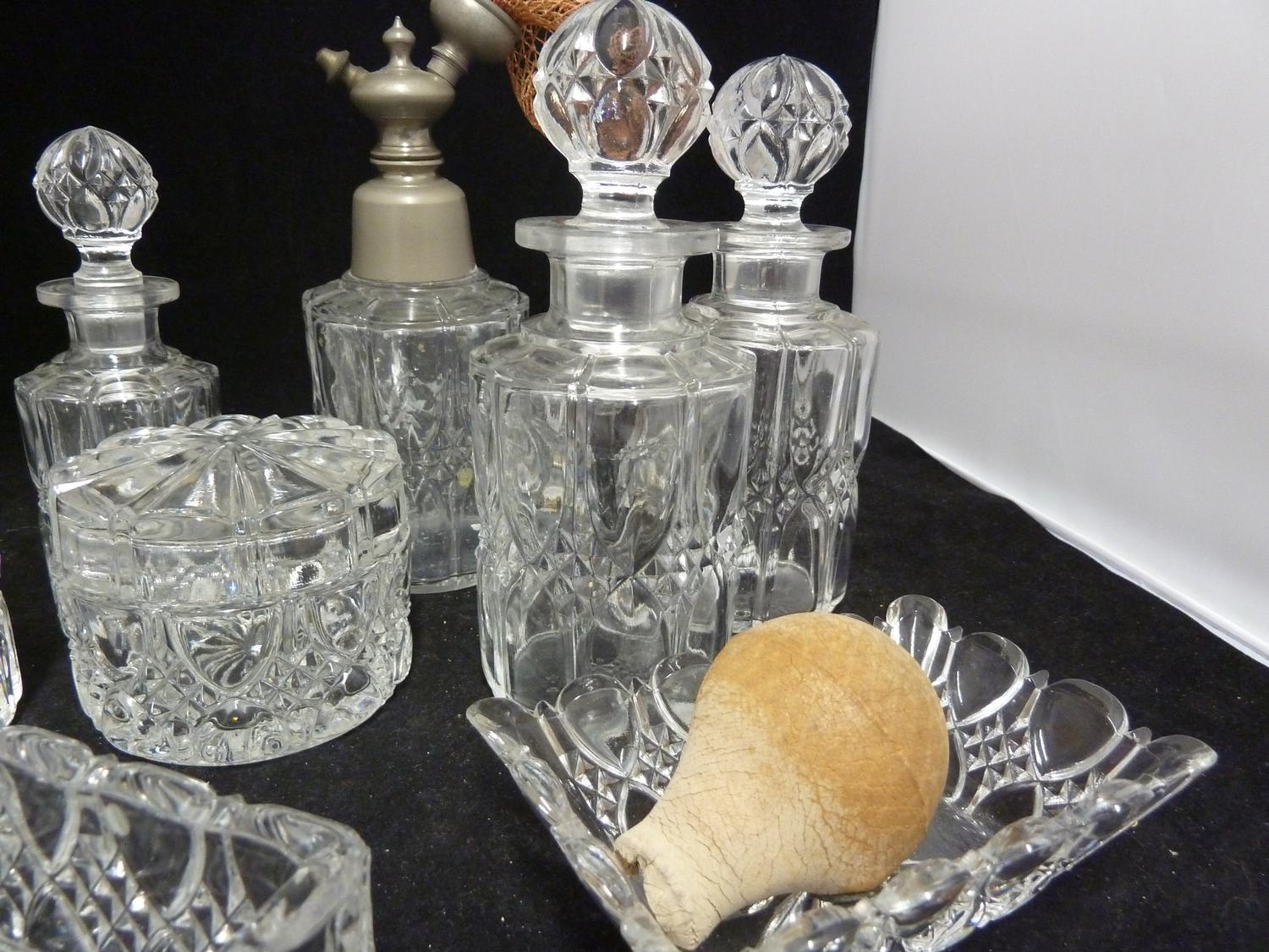 Val St Lambert - a glass dressing table service, colourless, decorated with bands of 'strawberry - Image 3 of 5