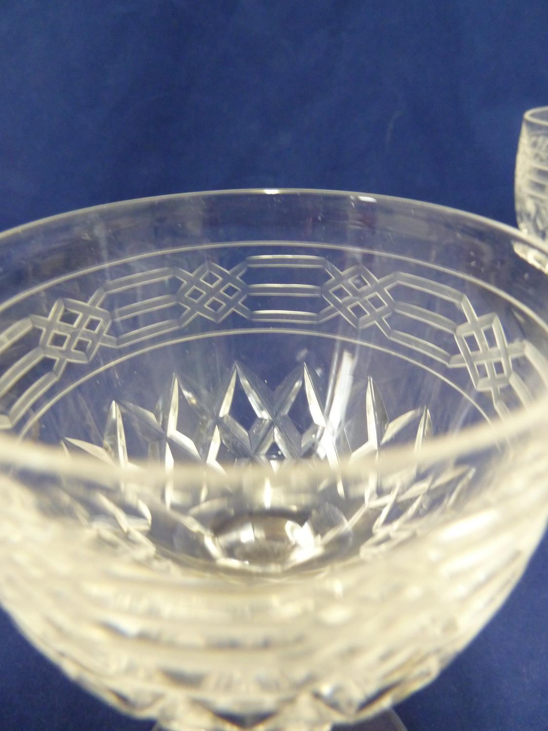 English Glass - A set of 12 port wine glasses, cut and engraved with a Gothic knot border in Pugin - Image 4 of 5
