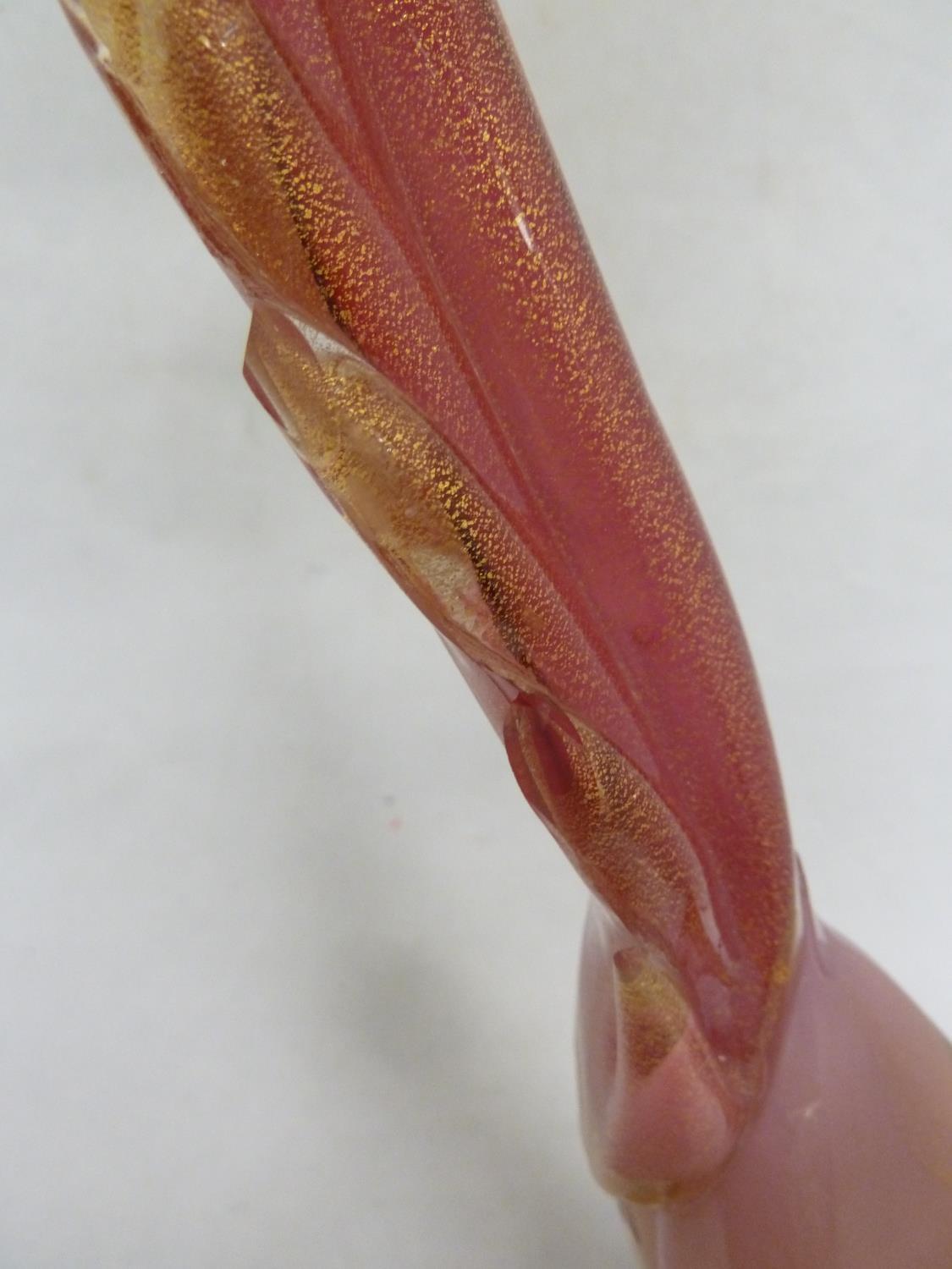 Murano glass - Pheasant - modelled standing with elongated tail upright, in pink and aventurine gold - Image 7 of 11