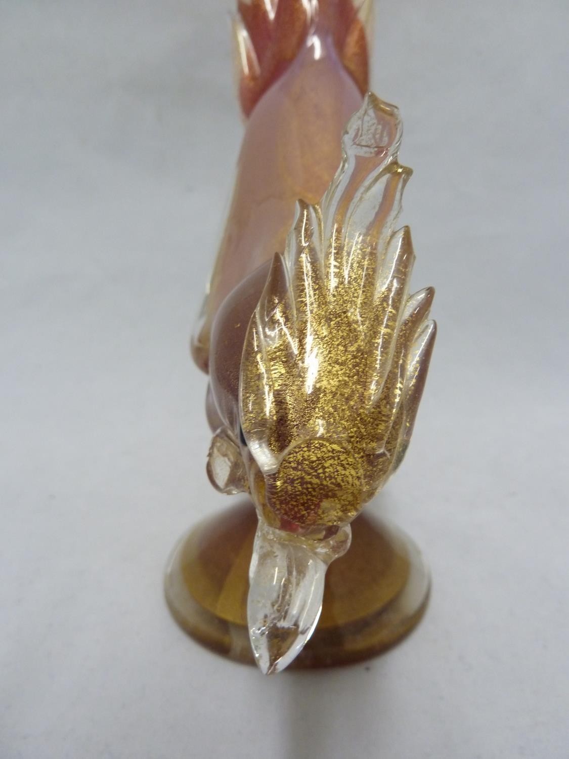 Murano glass - Pheasant - modelled standing with elongated tail upright, in pink and aventurine gold - Image 4 of 11