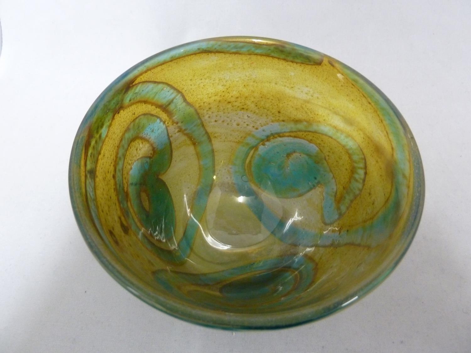 Mdina glass - a Rosenthal bowl, of blue swirls on a sand graduating to white coloured ground, hand - Image 5 of 7