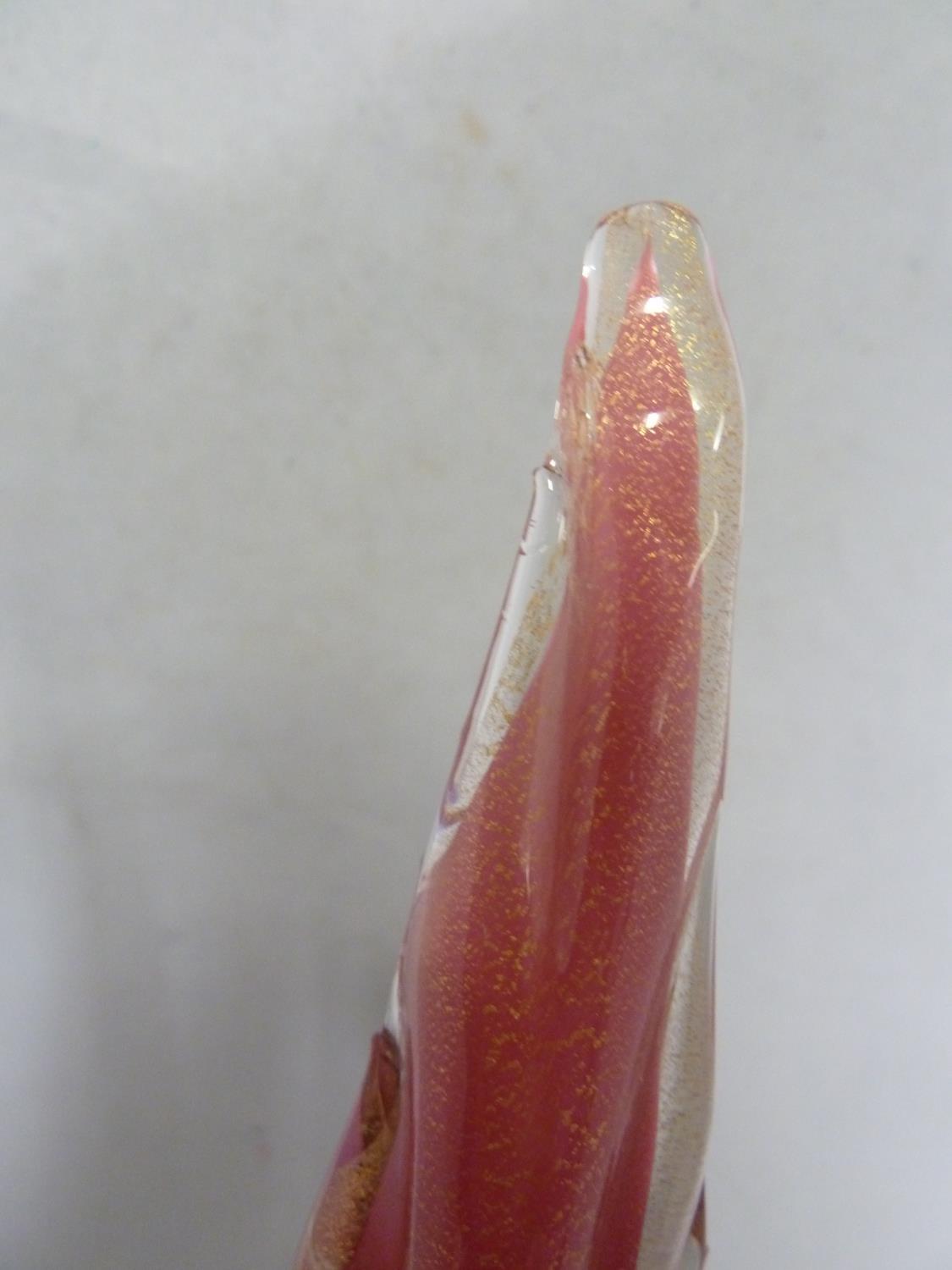 Murano glass - Pheasant - modelled standing with elongated tail upright, in pink and aventurine gold - Image 5 of 11